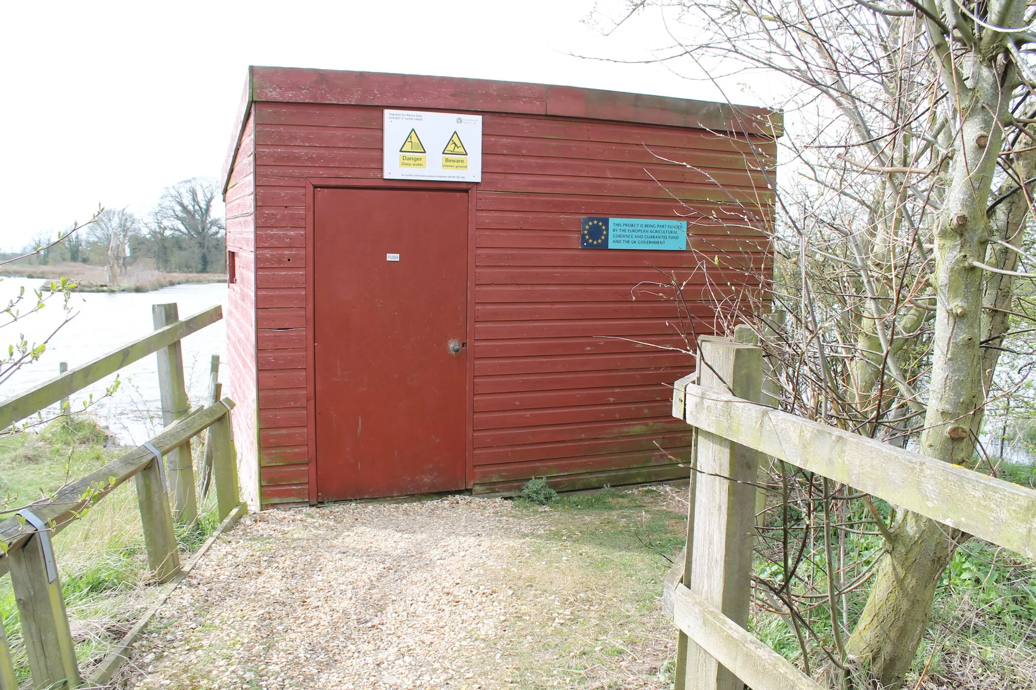 Photo showing: Bird Hide at Hagnaby Fen Nature Reserve