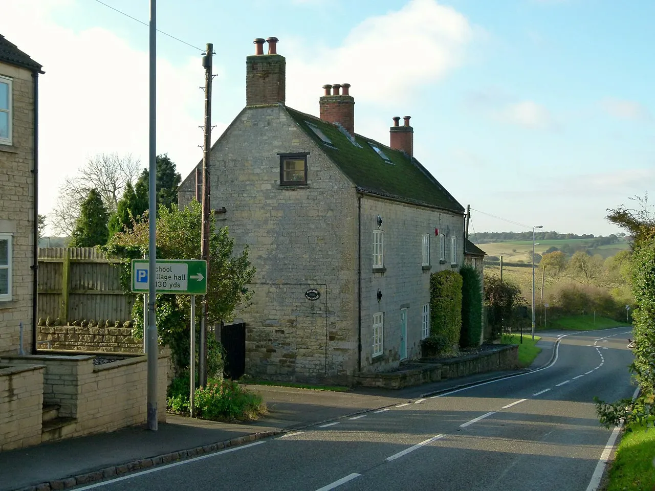 Photo showing: Hillside Farmhouse, Croxton Kerrial