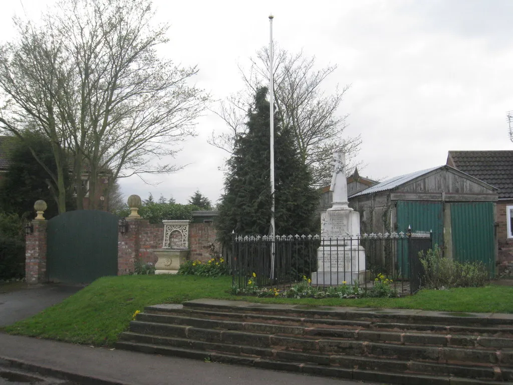 Photo showing: The War Memorial, Wroot