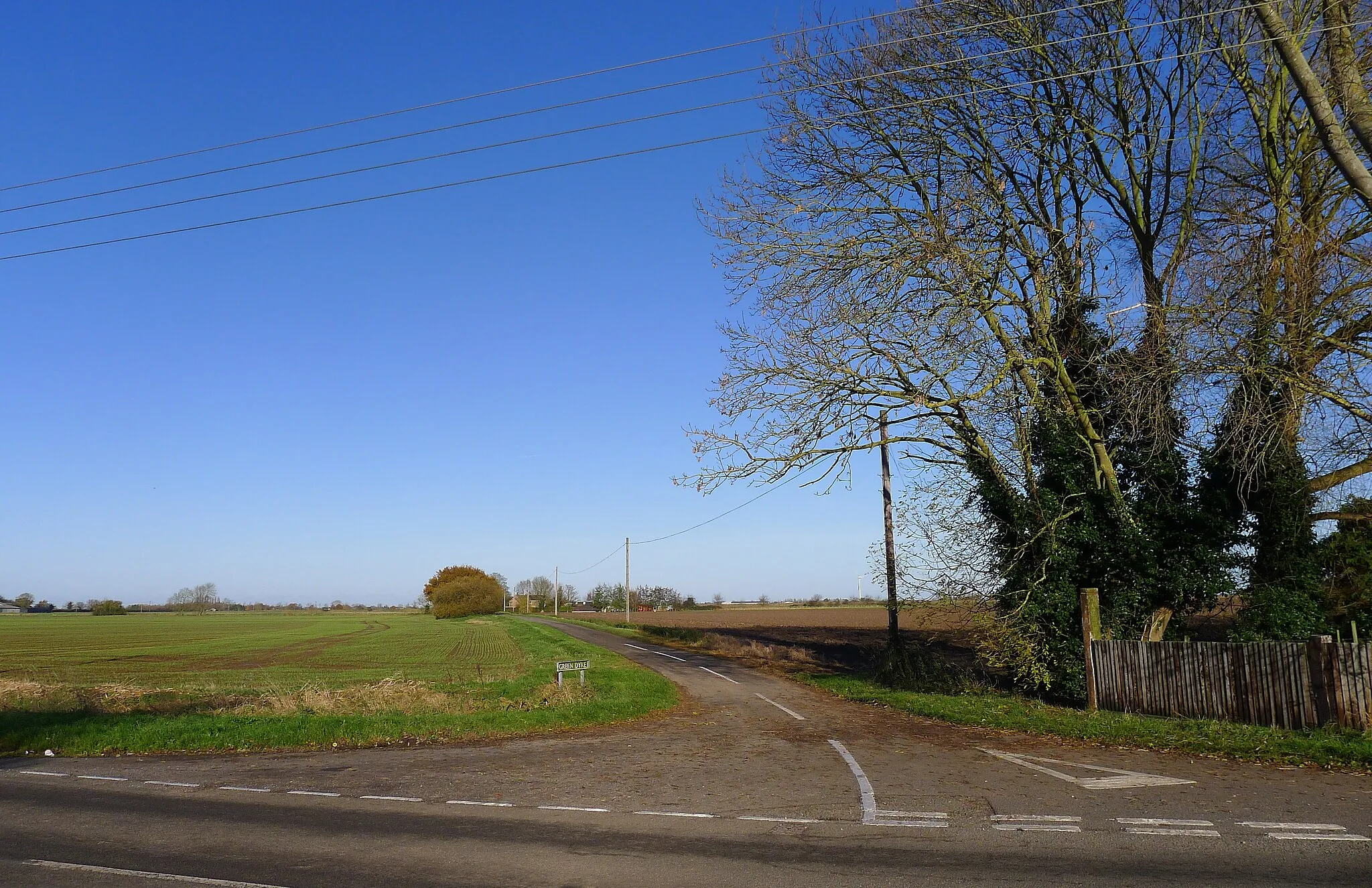 Photo showing: Greendike Lane leaving Tydd St Mary