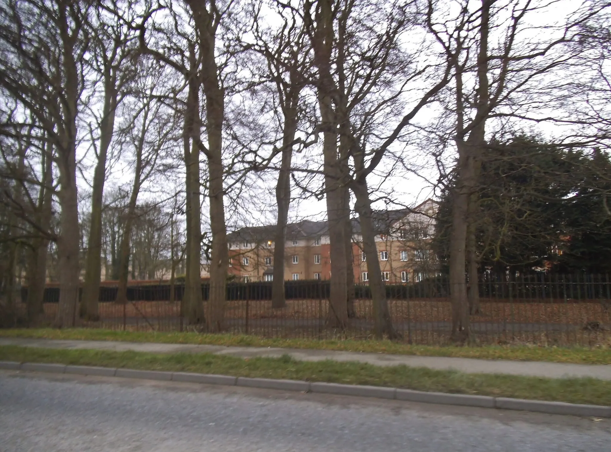 Photo showing: Minster Court from Sleaford Road