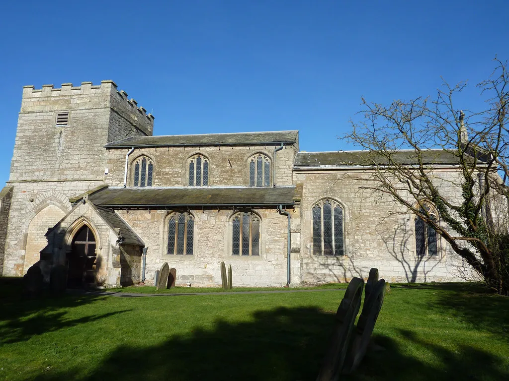 Photo showing: St.Peter's church