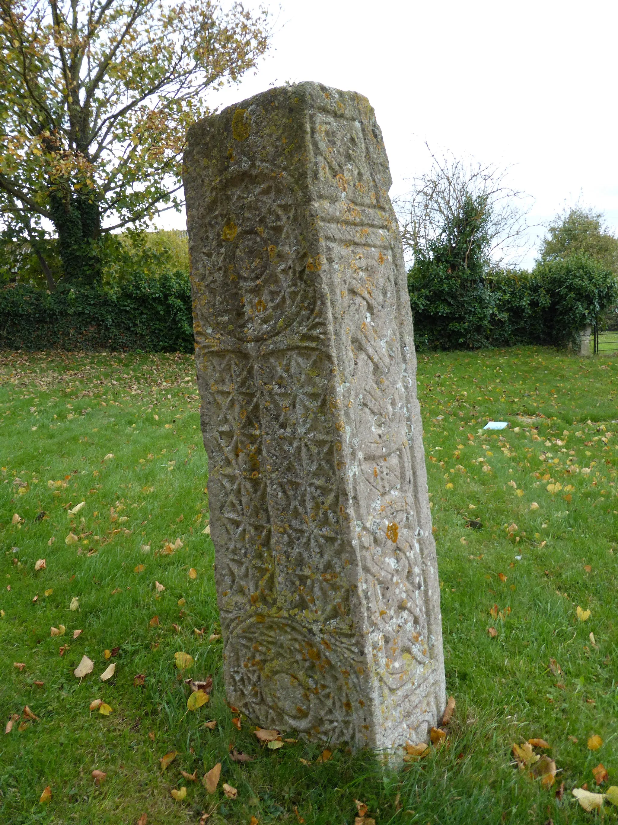 Photo showing: Saxon stone,St Peter's, Creeton