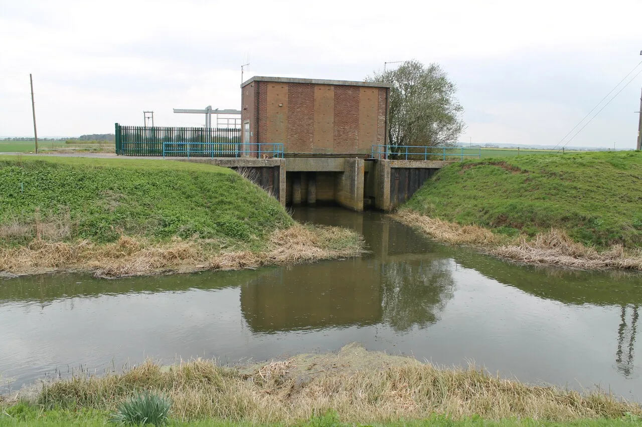 Photo showing: Dowsby Fen Pumping Station
