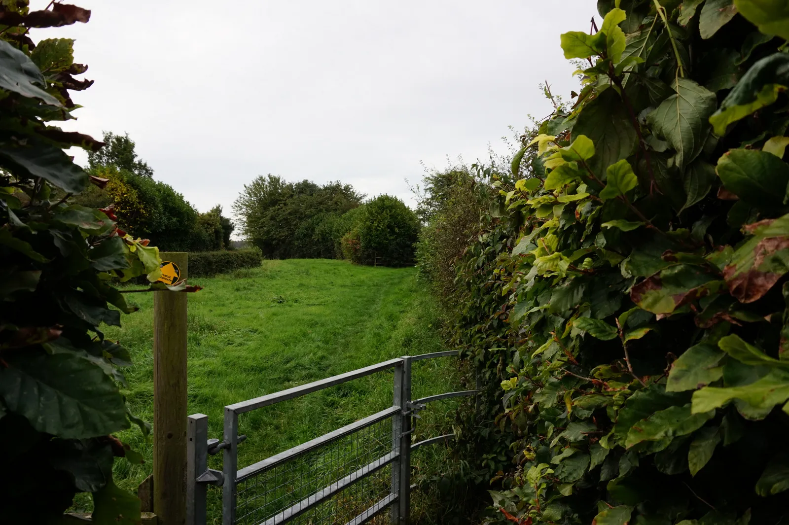 Photo showing: Footpath off Main Road, Aylesby