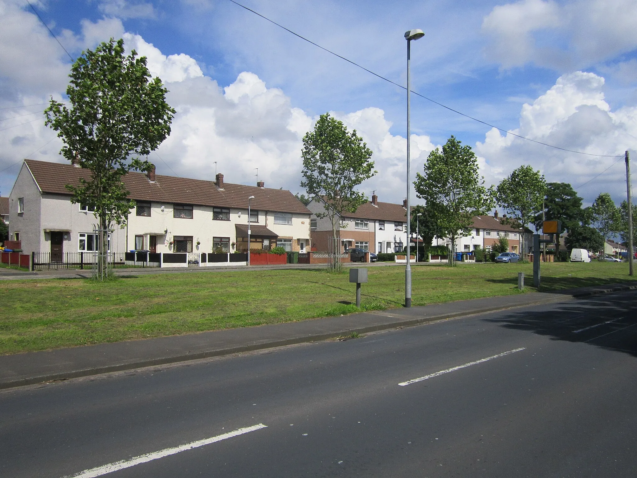 Photo showing: Ditchfield Road, Ditton, Widnes, Cheshire, England.