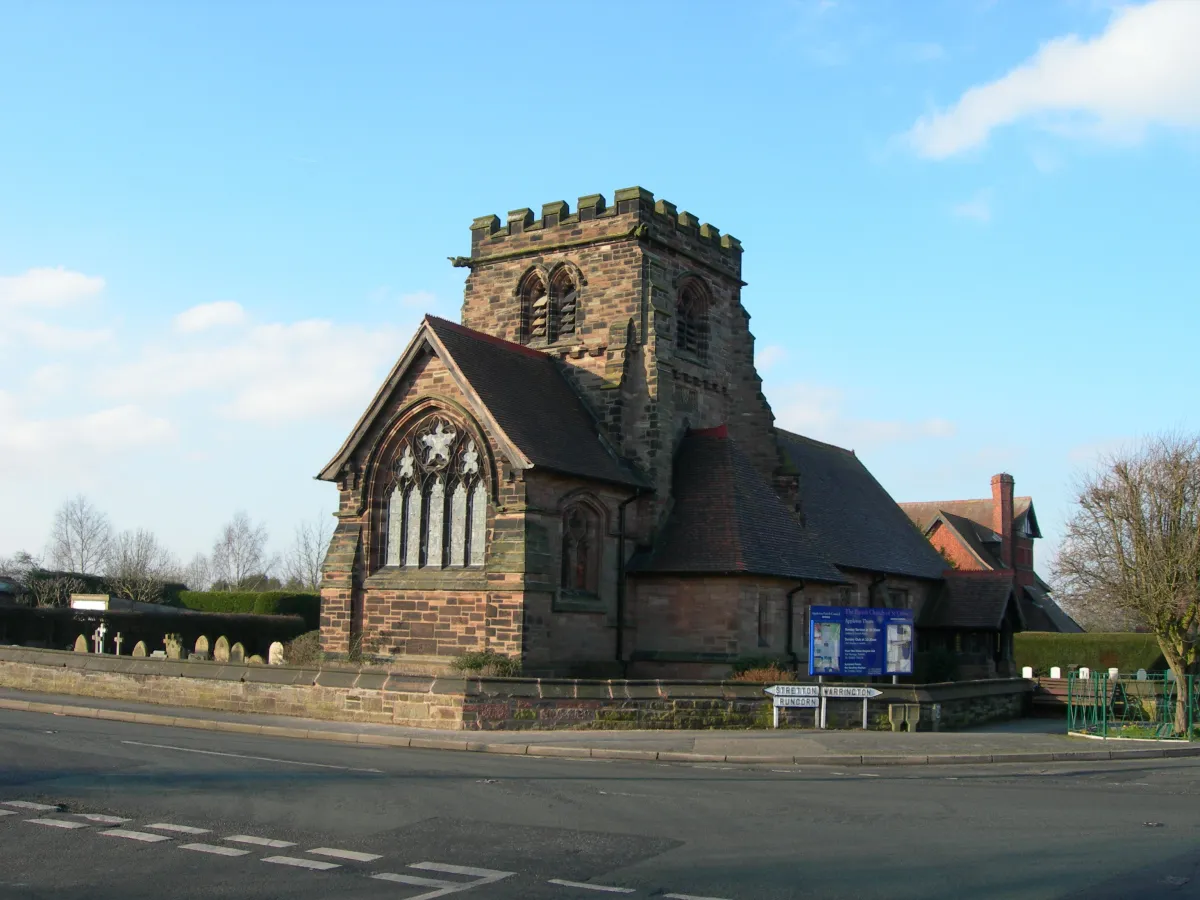 Photo showing: St Cross Church