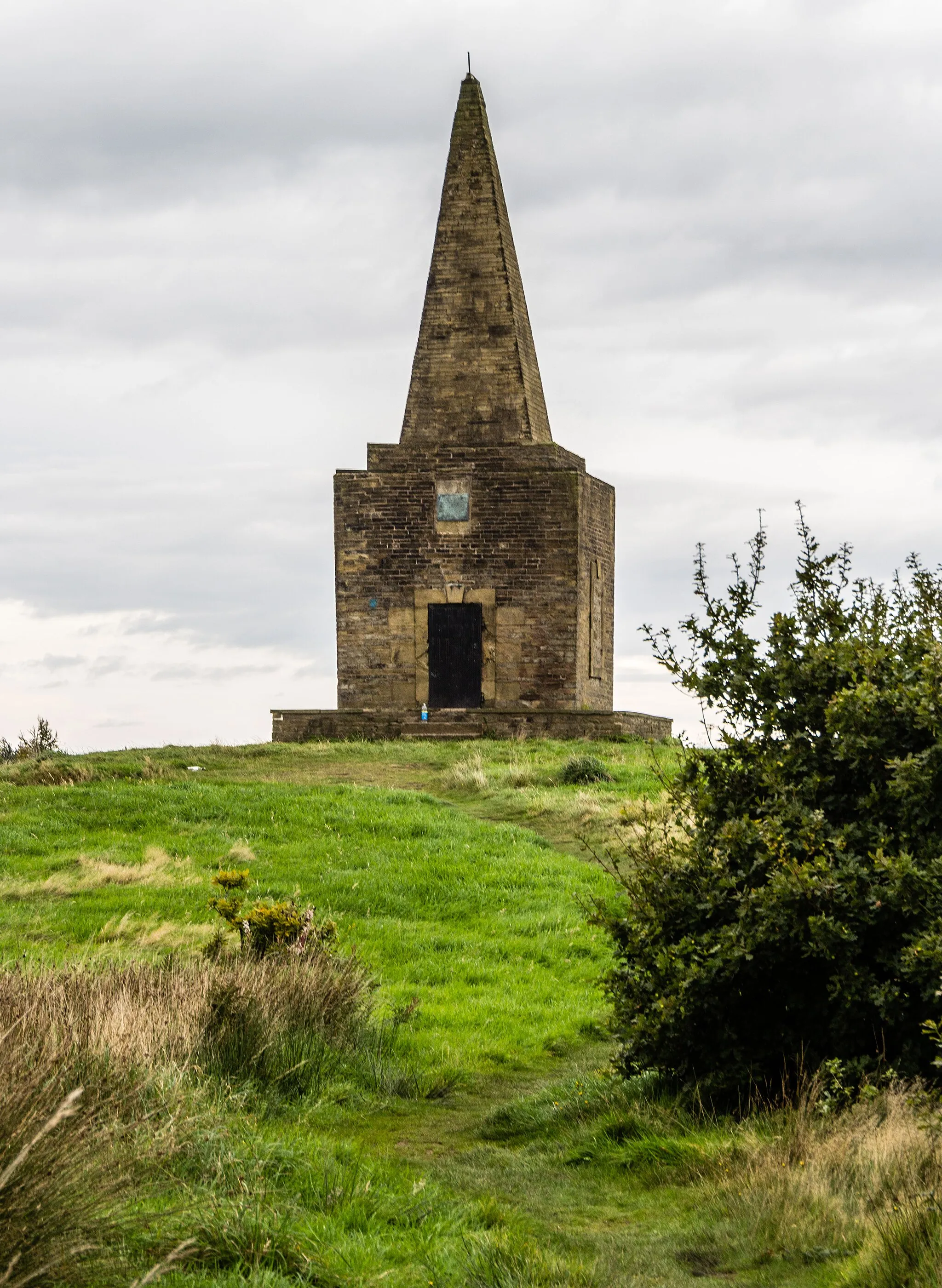 Photo showing: Ashurst's Beacon