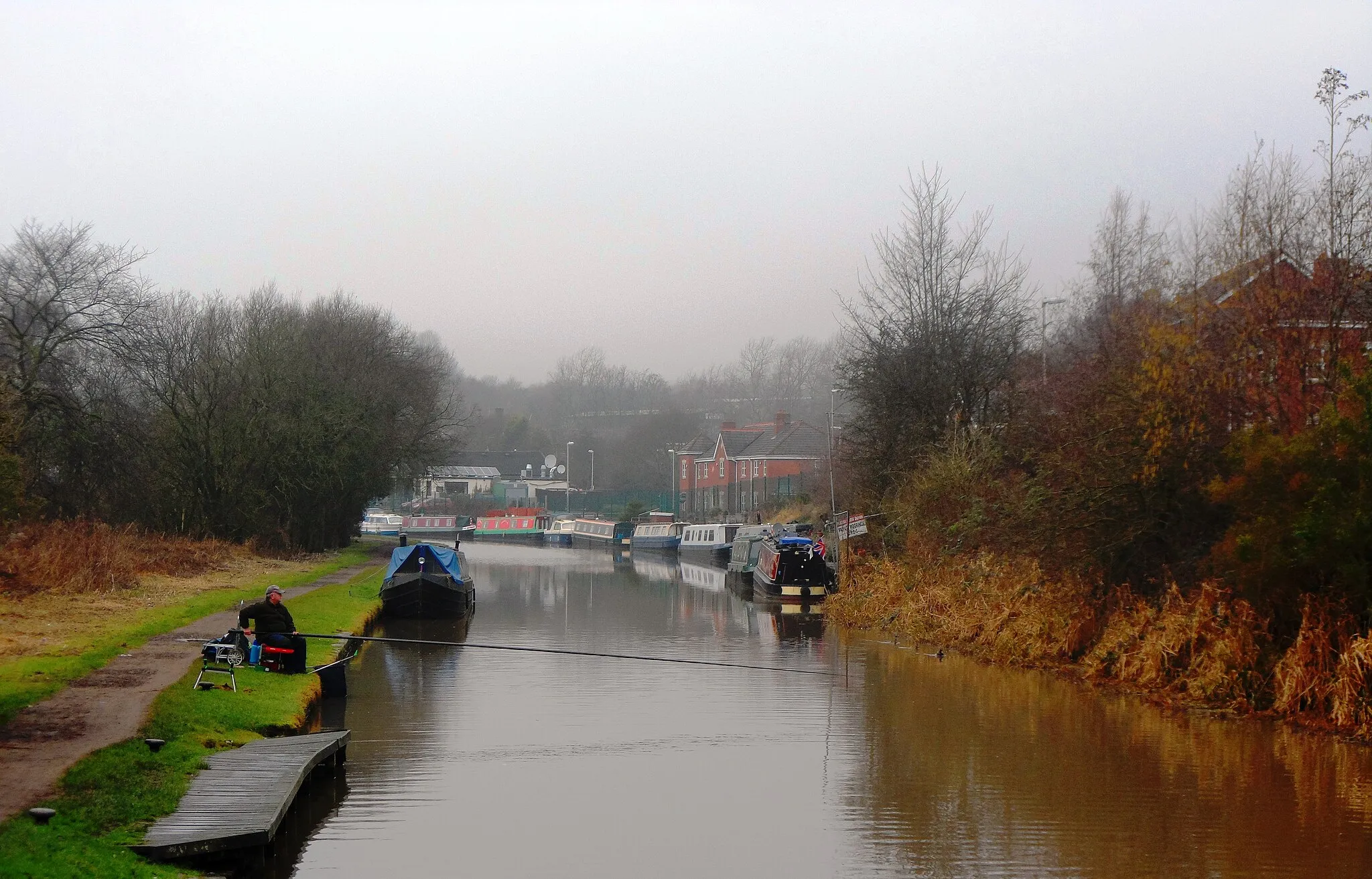 Photo showing: Angling on The Leeds & Liverpool Canal