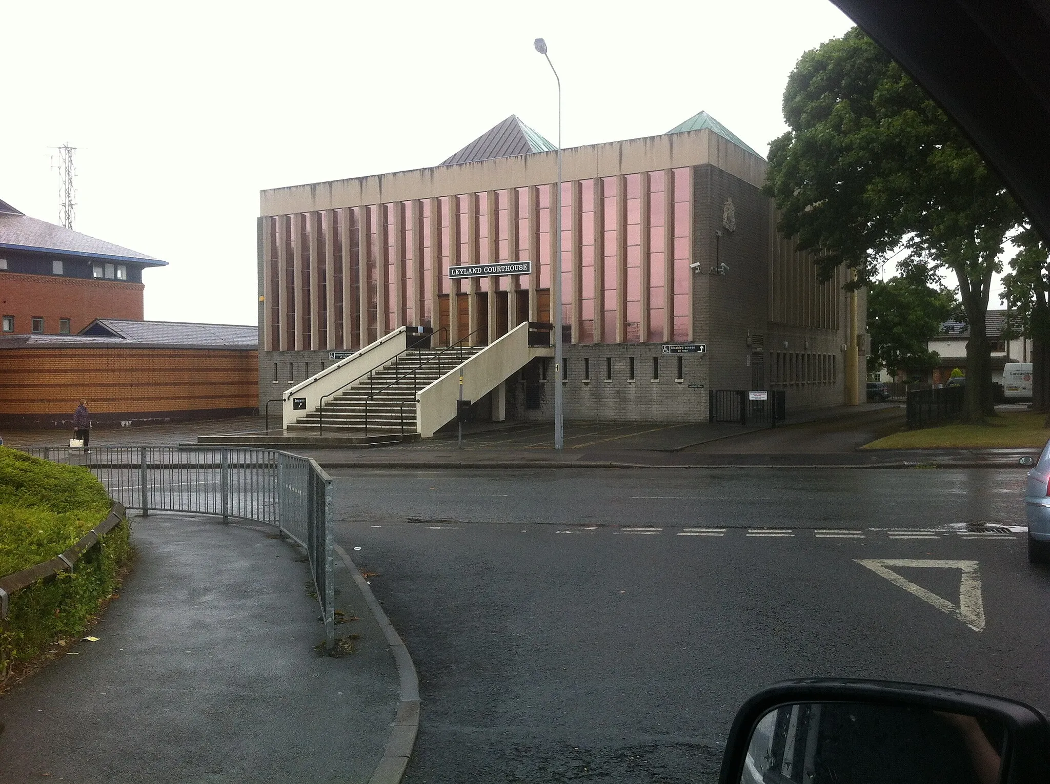 Photo showing: Courthouse