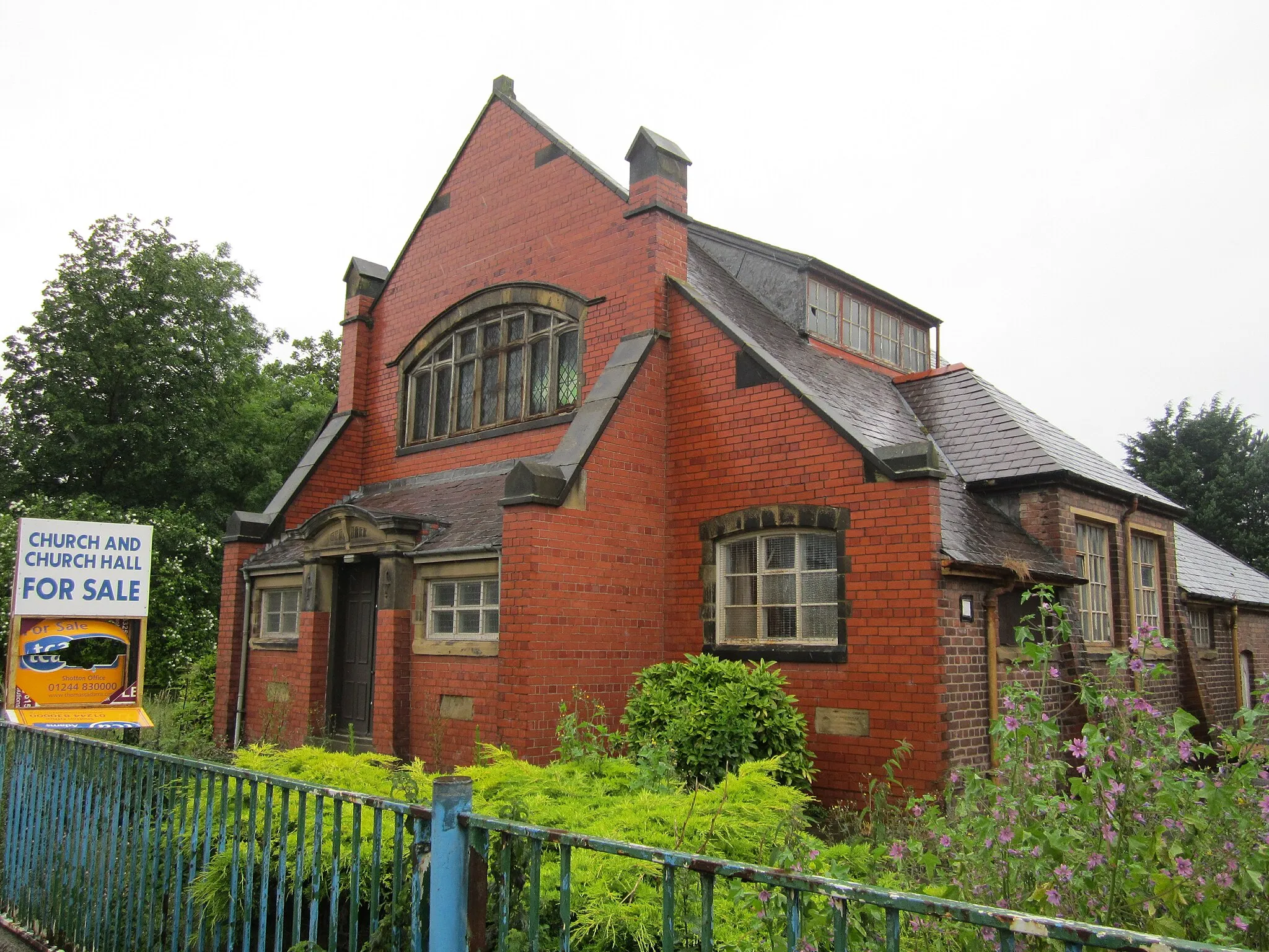 Photo showing: Church building on Welsh Road, Garden City, Flintshire, Wales.