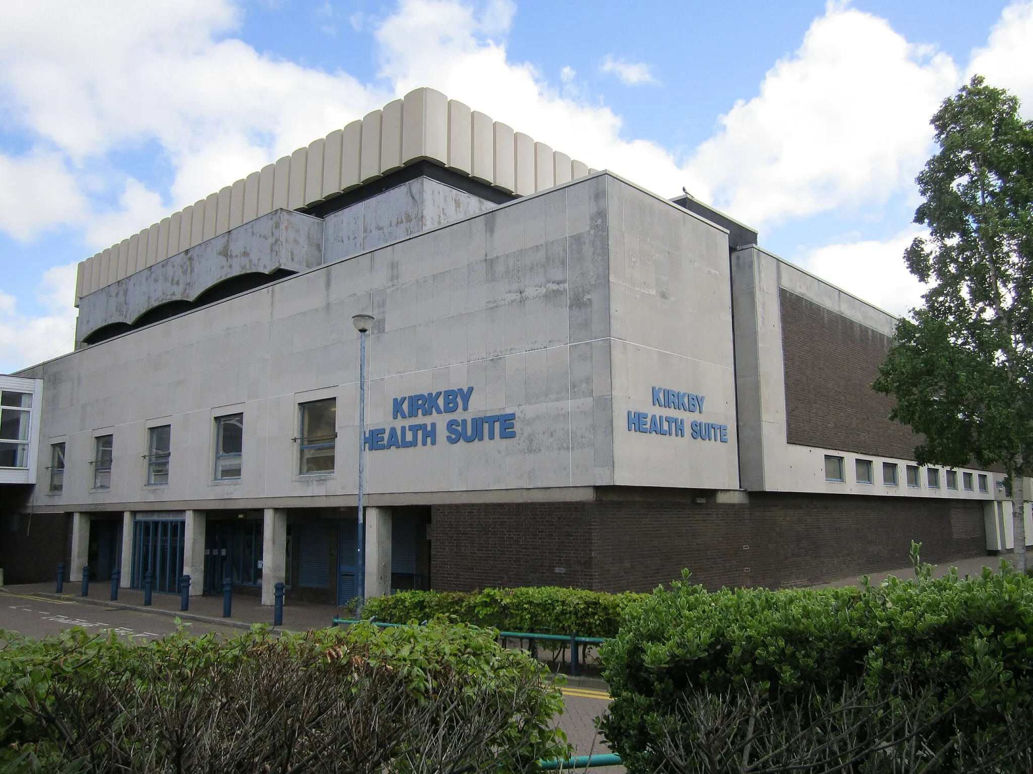 Photo showing: Kirkby Health Suite, Merseyside, England.