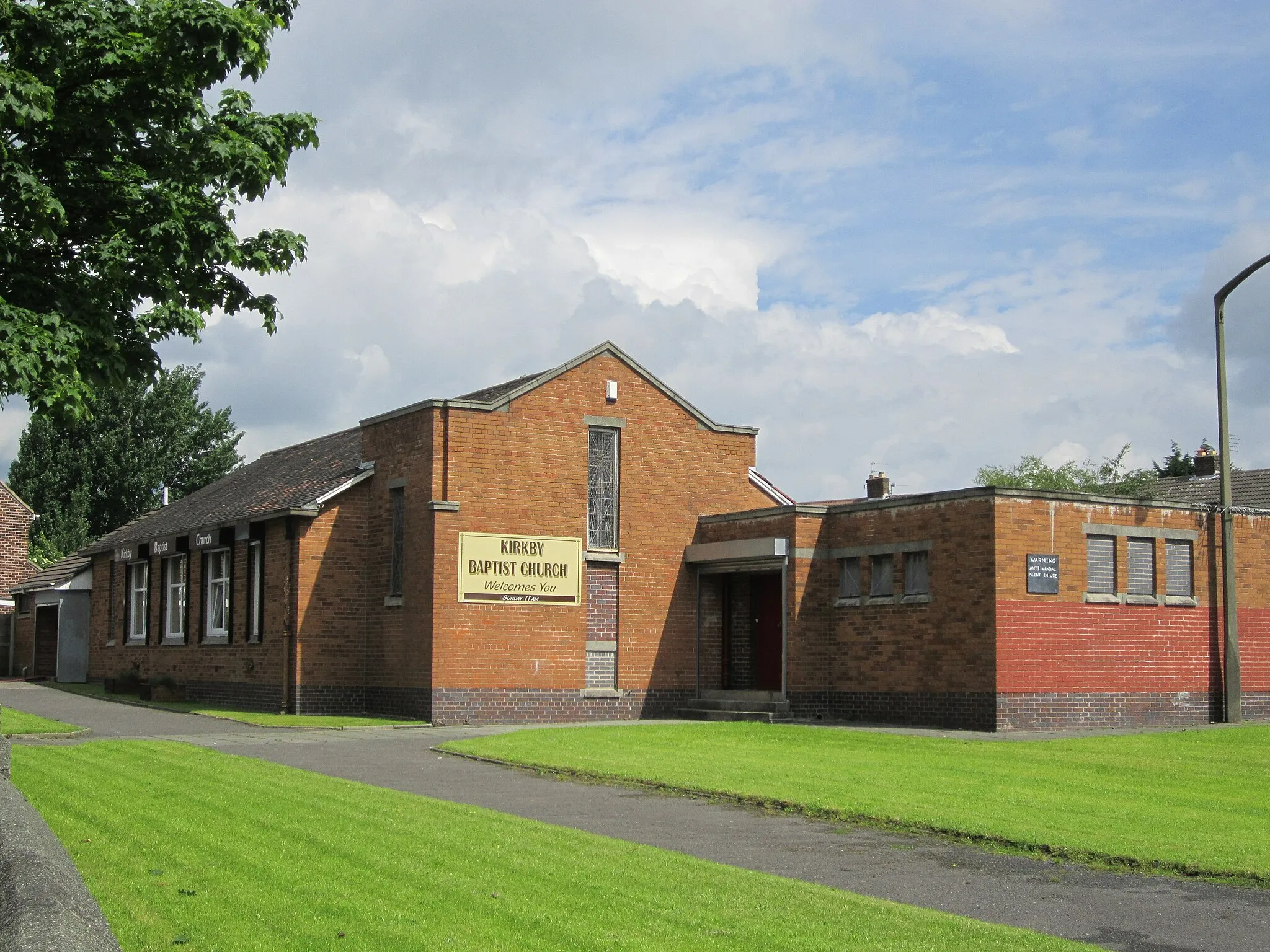 Photo showing: Kirkby Baptist Church, Merseyside, England.