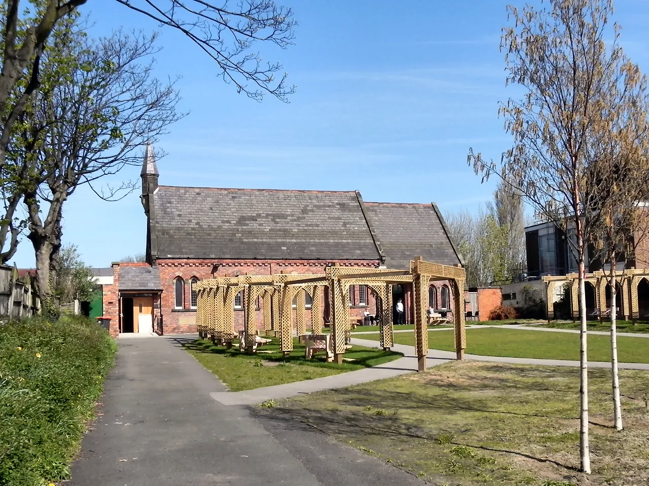 Photo showing: Ainsdale Village Church