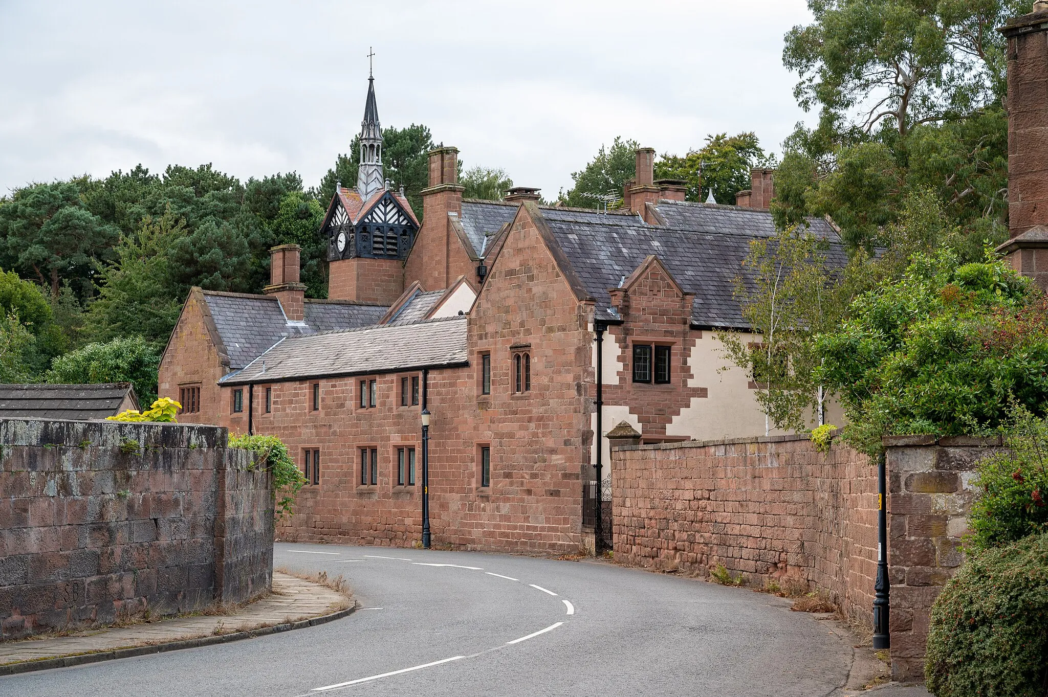 Photo showing: This is a photo of listed building number 1242193.