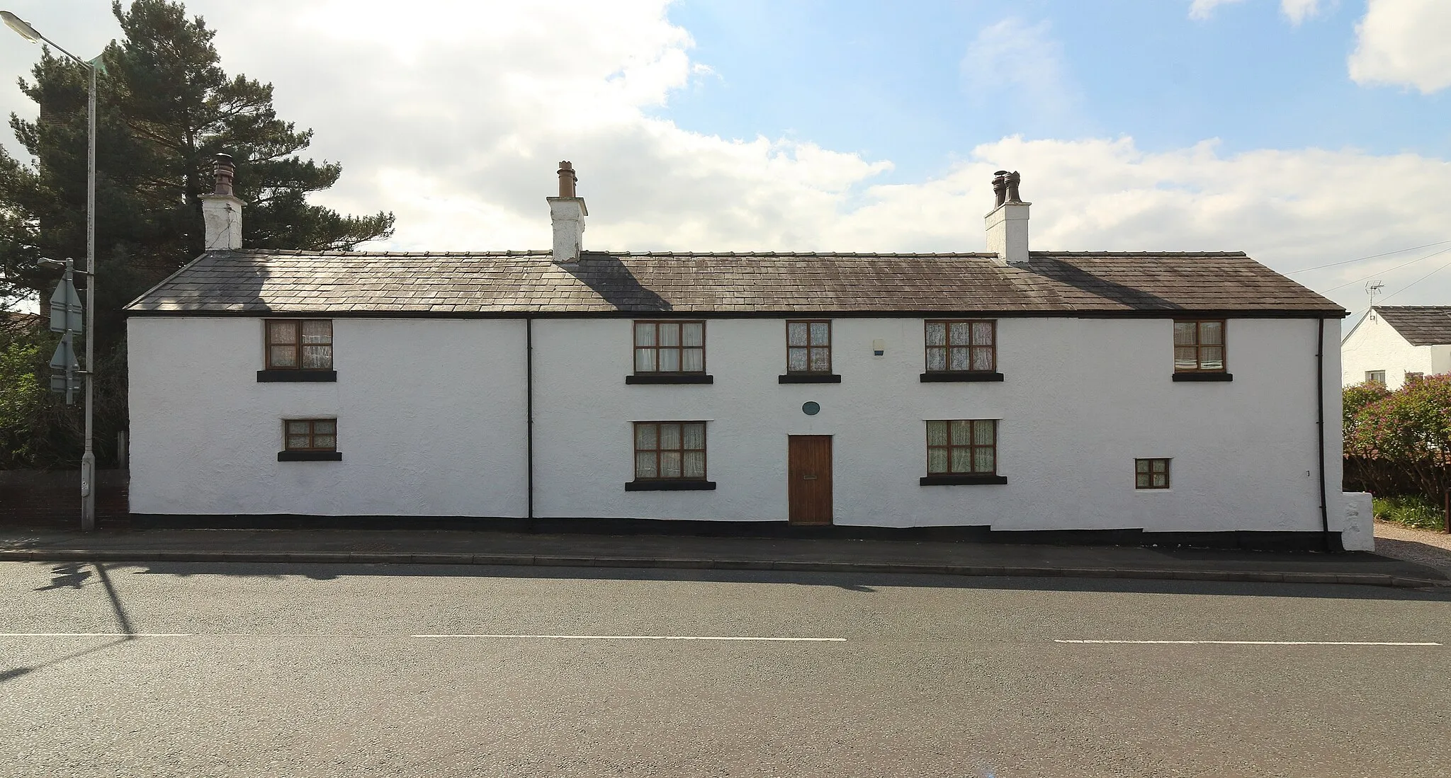 Photo showing: Farm building on Mill Lane, Greasby, dating to 1636.