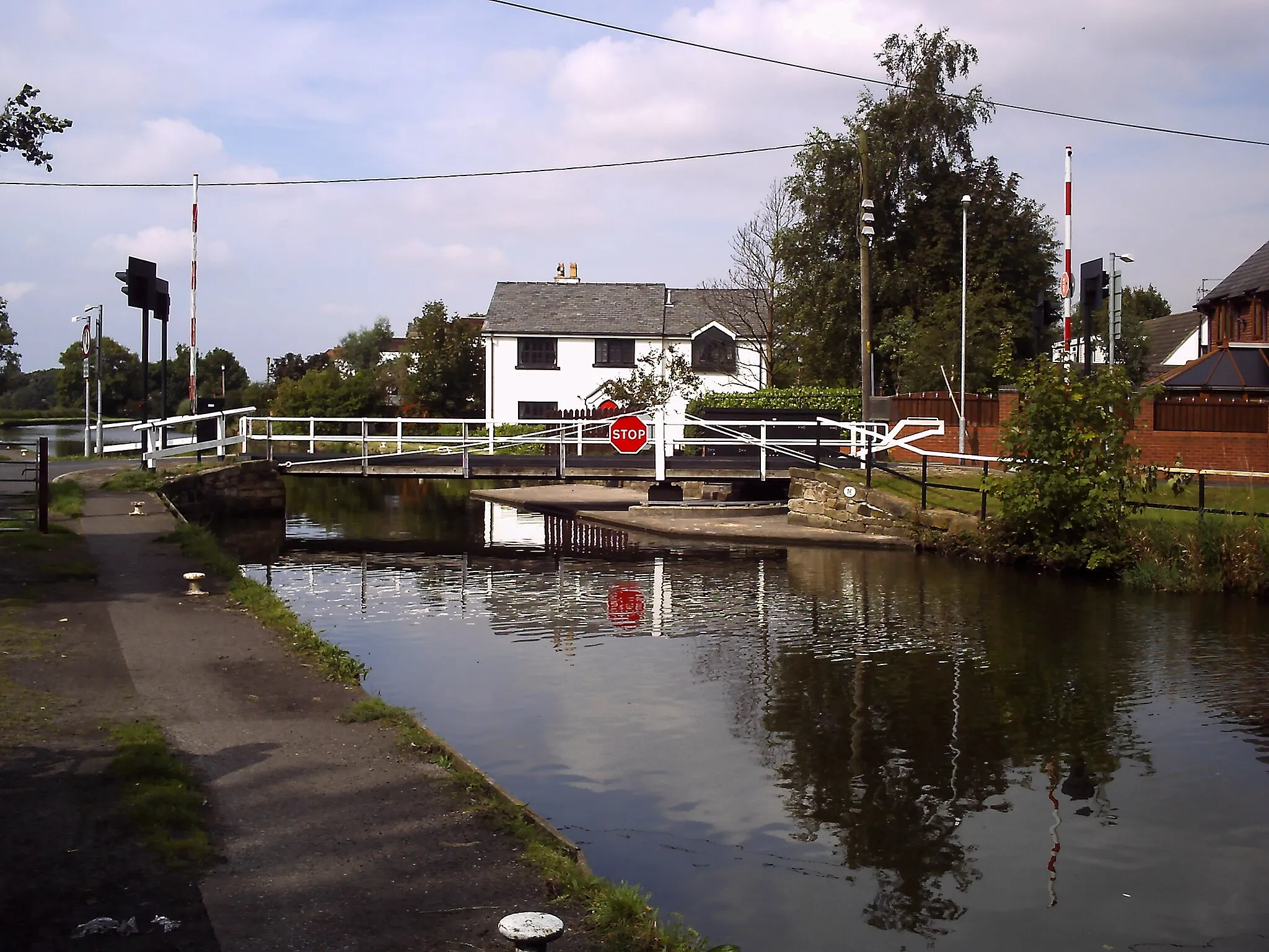 Photo showing: Bells Lane Bridge