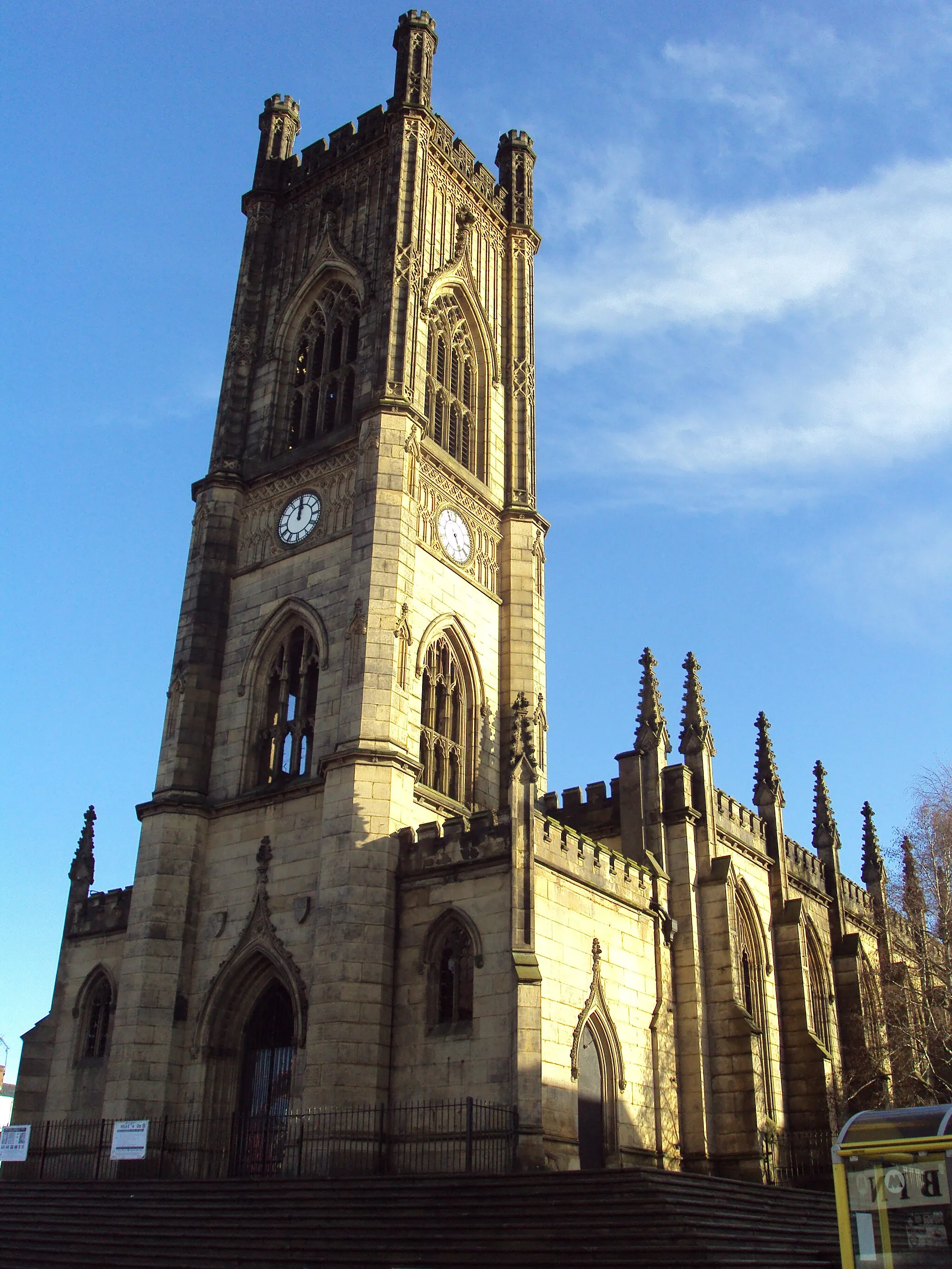 Photo showing: Church of St Luke, Berry Street, Liverpool. Known locally as The bombed out church.