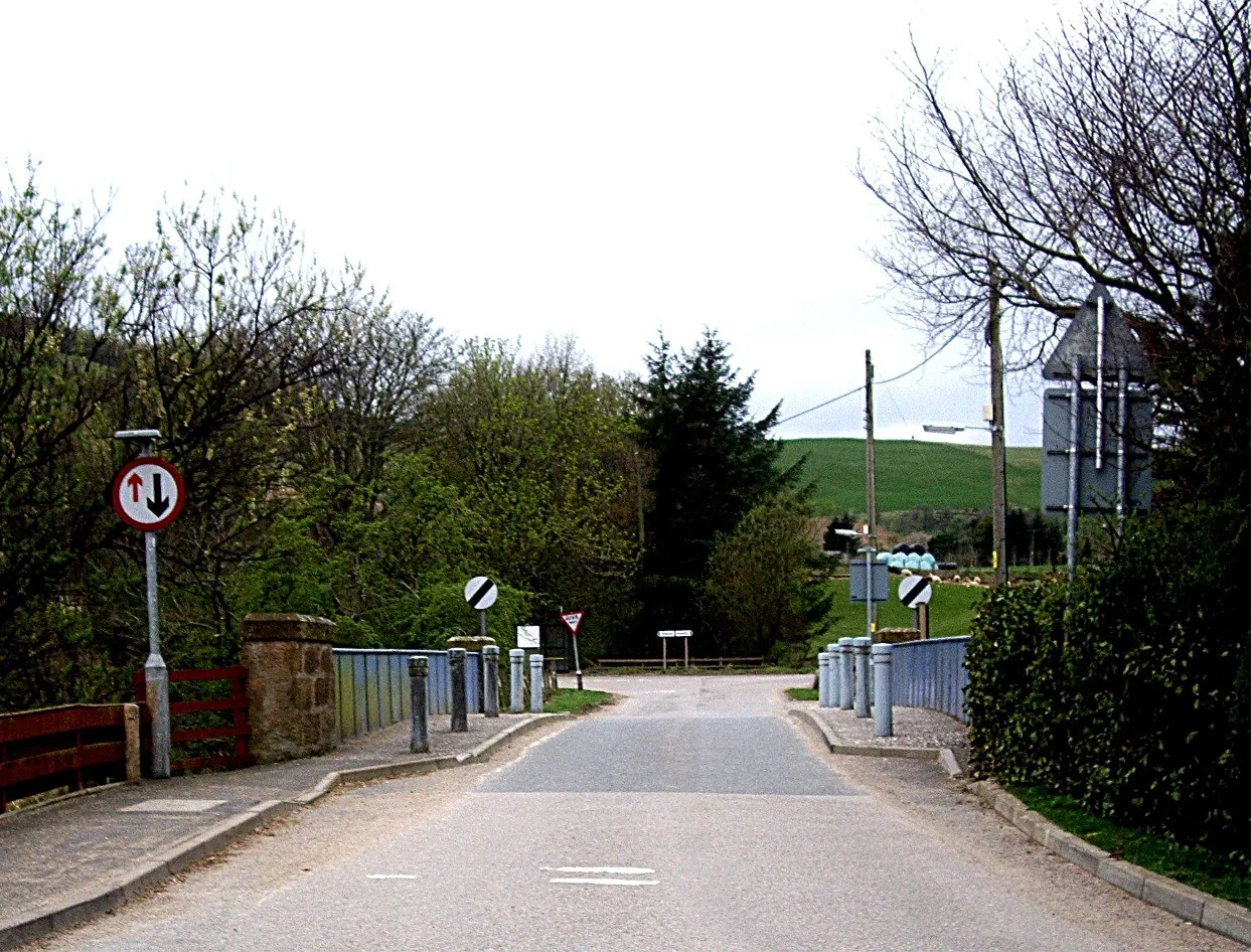 Photo showing: West exit from Gartly