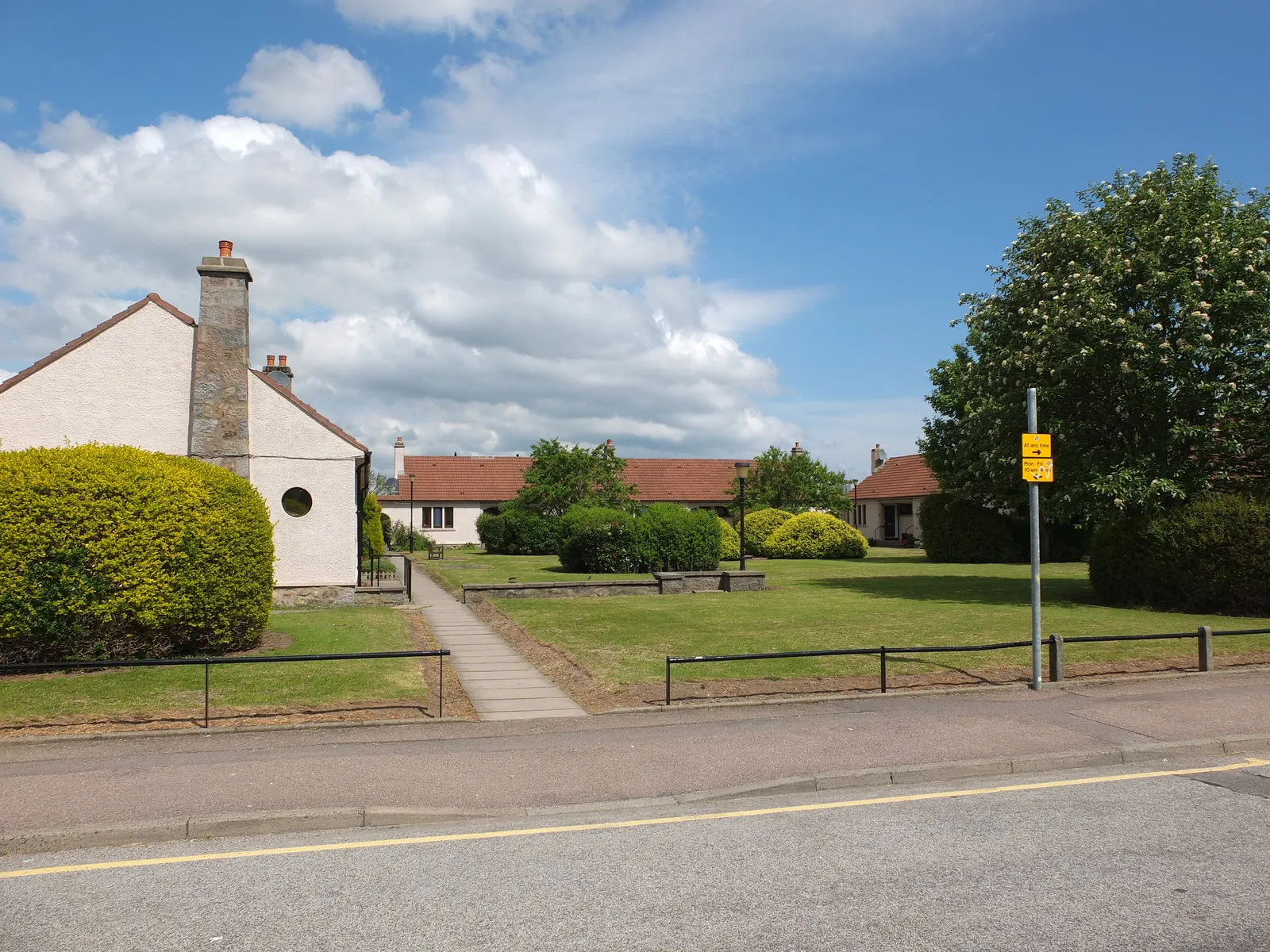 Photo showing: Sheltered Housing for the Welfare State III