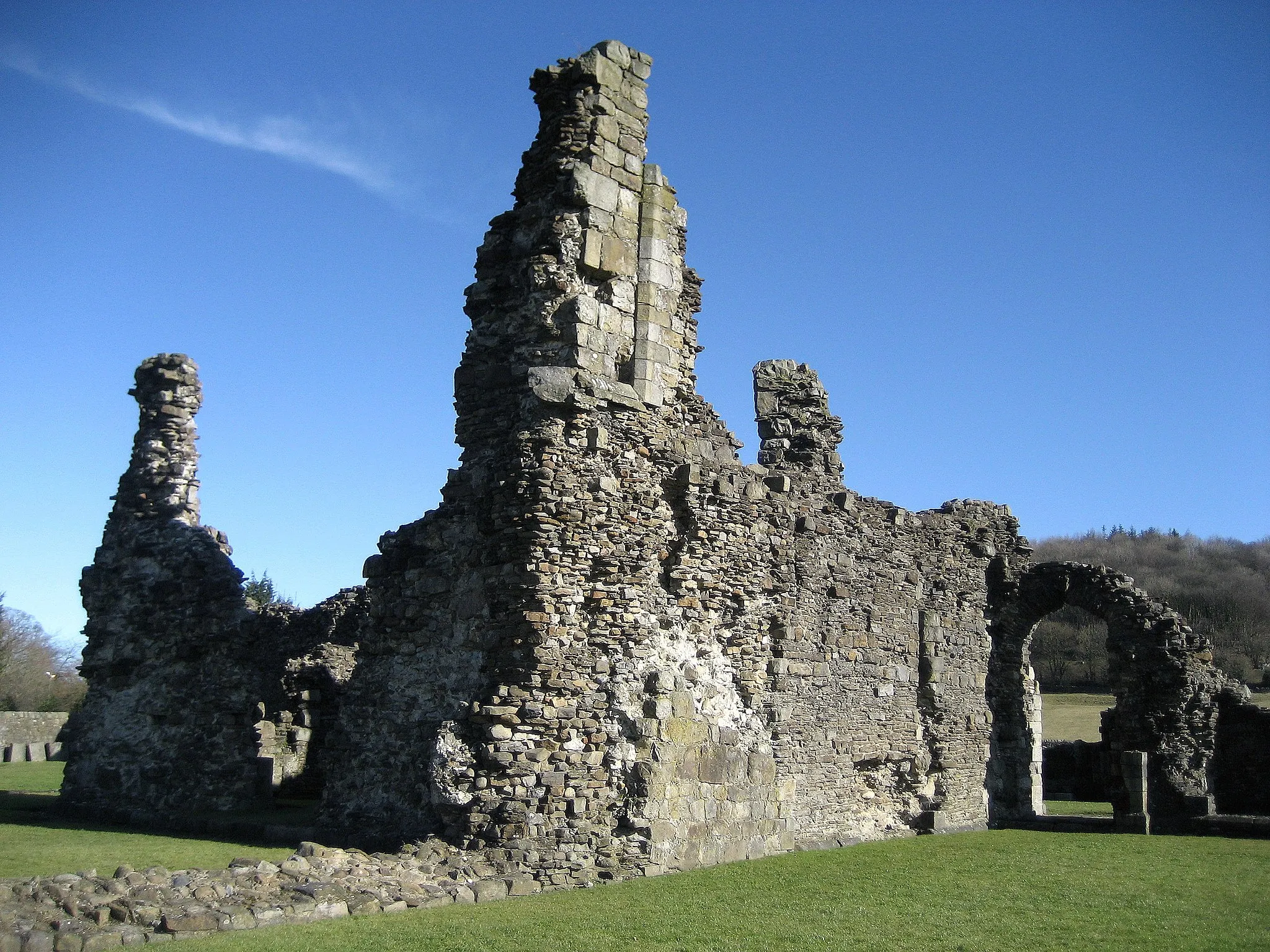 Photo showing: Salley Abbey, near to Sawley, Lancashire, Great Britain.
Sawley Abbey or Salley Abbey - it is known by both names.
Founded by William de Percy in 1147 as a Cistercian Monastery and operated for nearly 400 years - although never enjoying much wealth.  This did not stop the tyrant Henry VIII dissolving the house, and executing the last abbot for his involvement in the Pilgrimage of Grace.
The photograph shows what is left of the chapel.