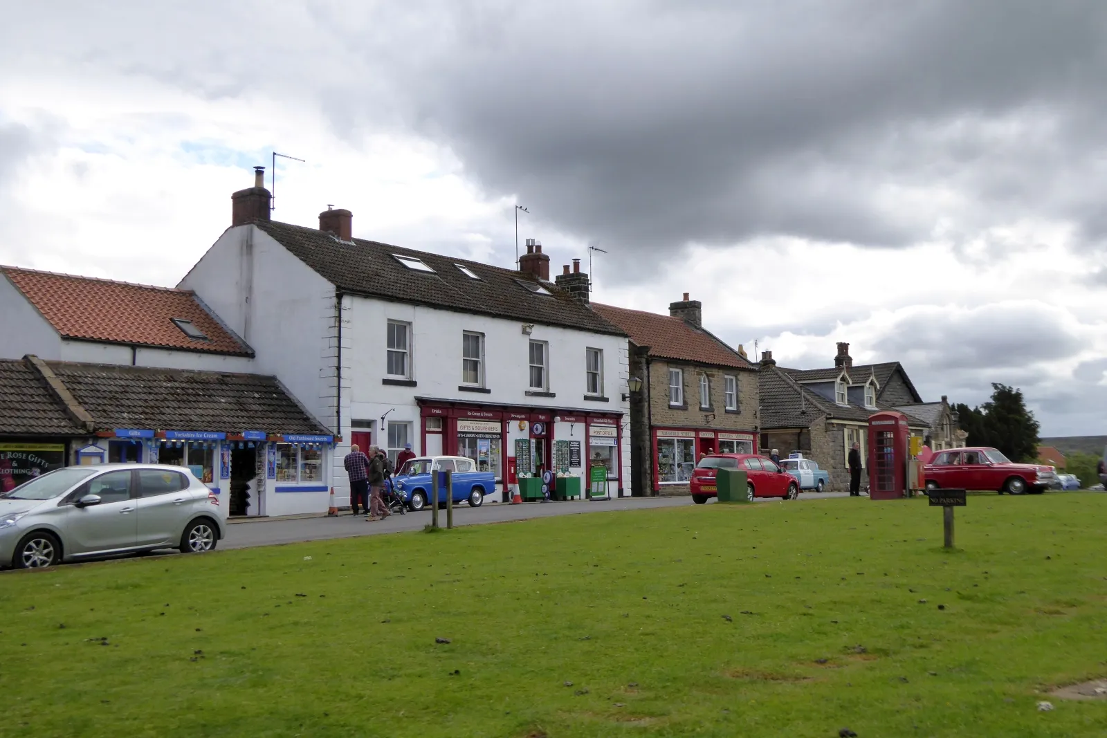Photo showing: Shops in Goathland