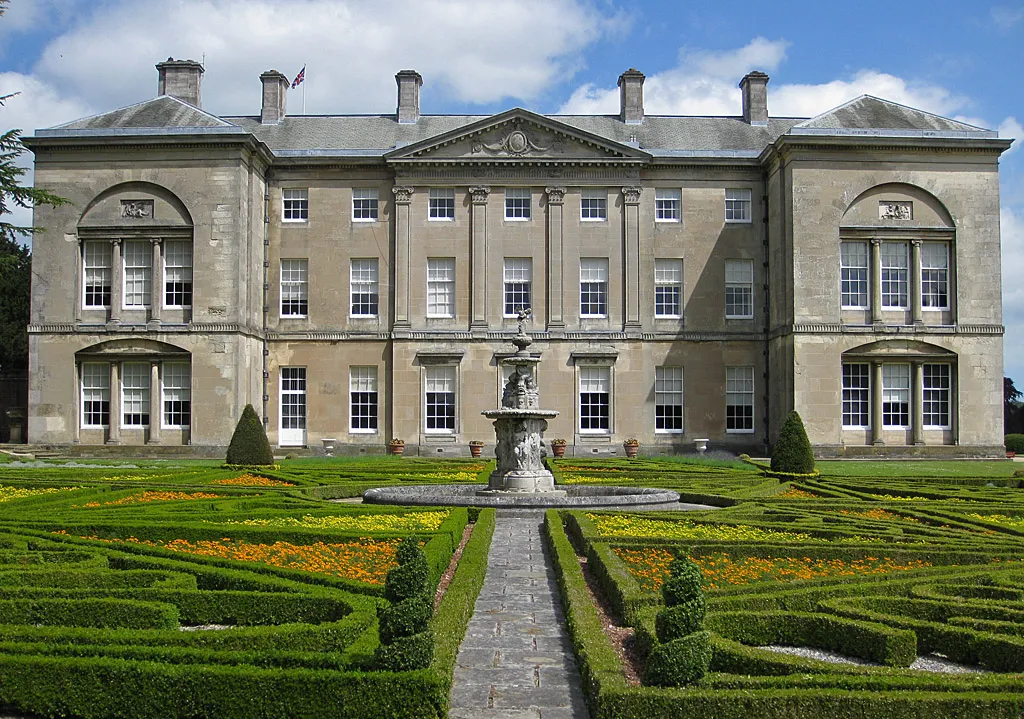 Photo showing: Sledmere House and parterre