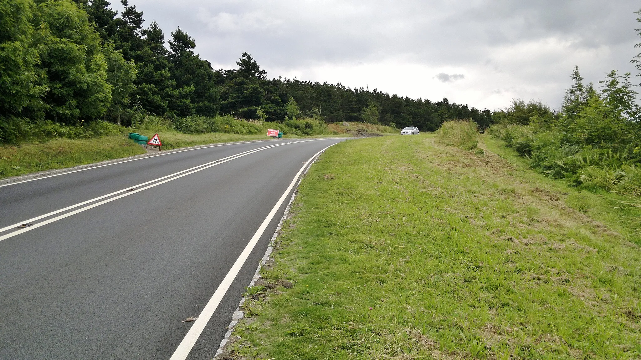 Photo showing: A169 heading towards Pickering after hairpin beside Hole of Horcum