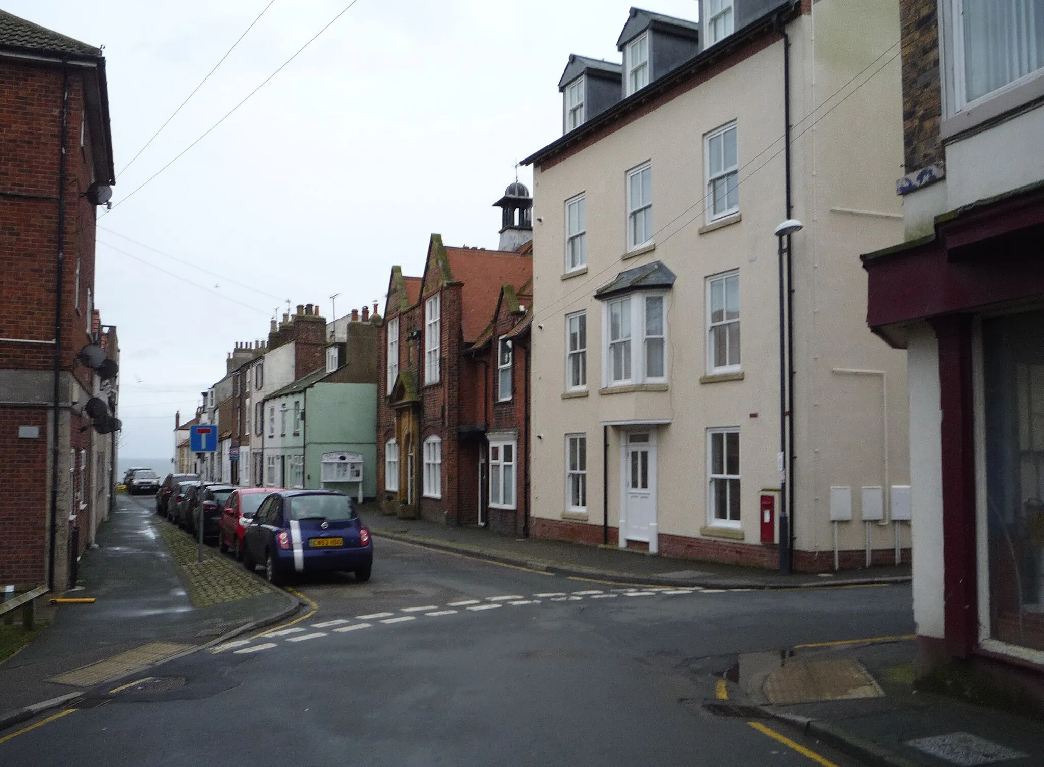 Photo showing: Queen Street, Filey