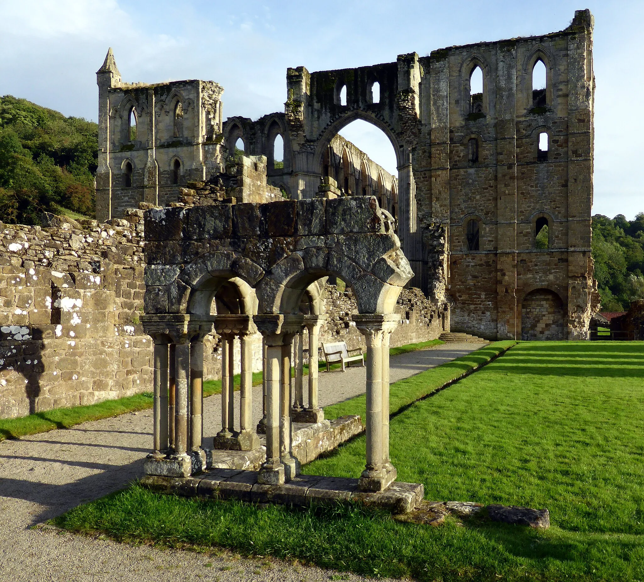 Photo showing: Rievaulx Abbey