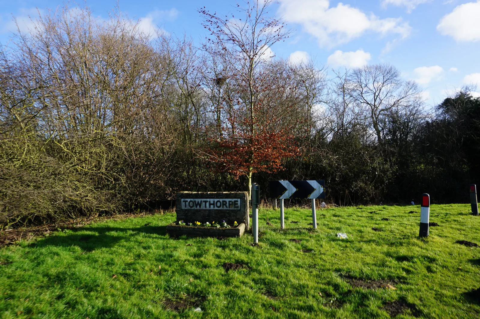 Photo showing: Towthorpe Village Sign, Towthorpe