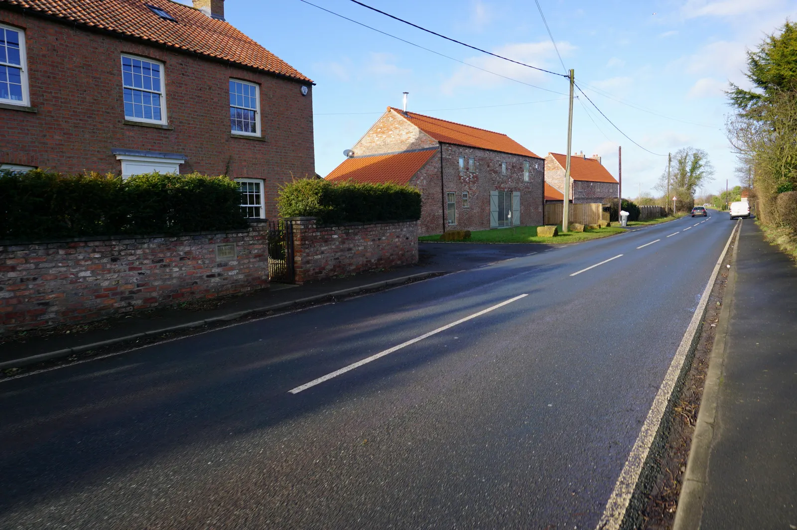 Photo showing: Towthorpe Road, towards  Haxby