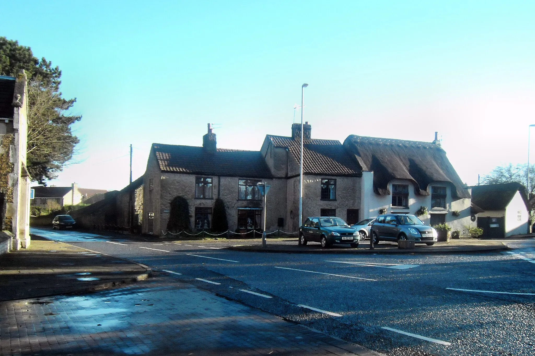 Photo showing: Thatched cottage at Monk Fyston