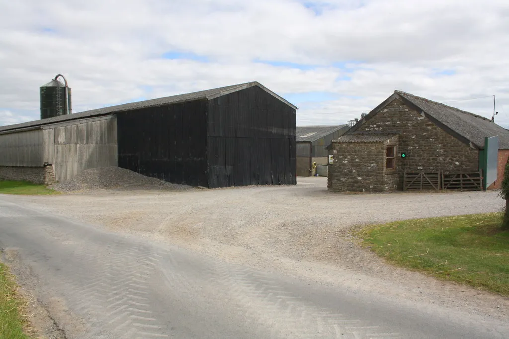 Photo showing: Farm buildings at Hutton Hang