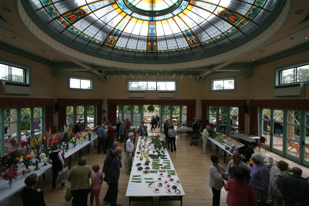 Photo showing: Interior, Sun Pavilion, Valley Gardens Taken during the 49th annual allotment show.