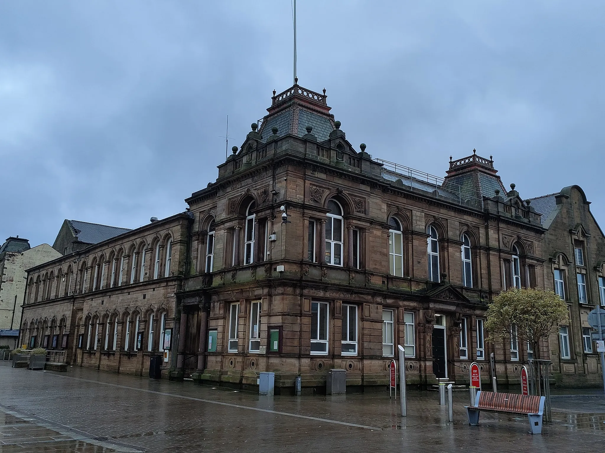 Photo showing: My photo of Nelson Town Hall
