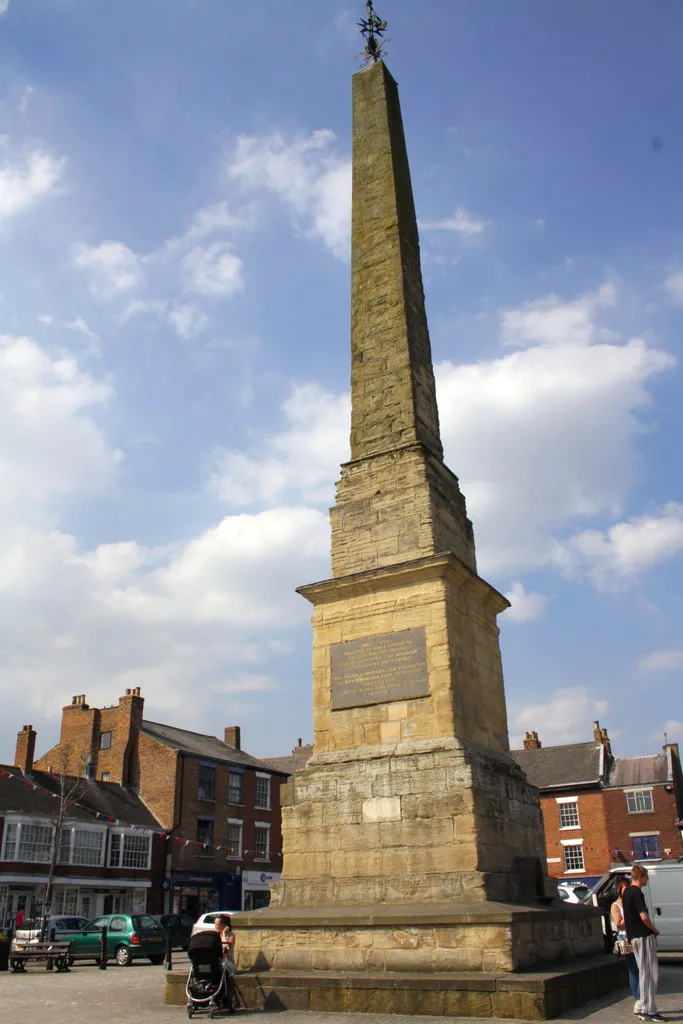 Photo showing: Obelisk in the Market Place