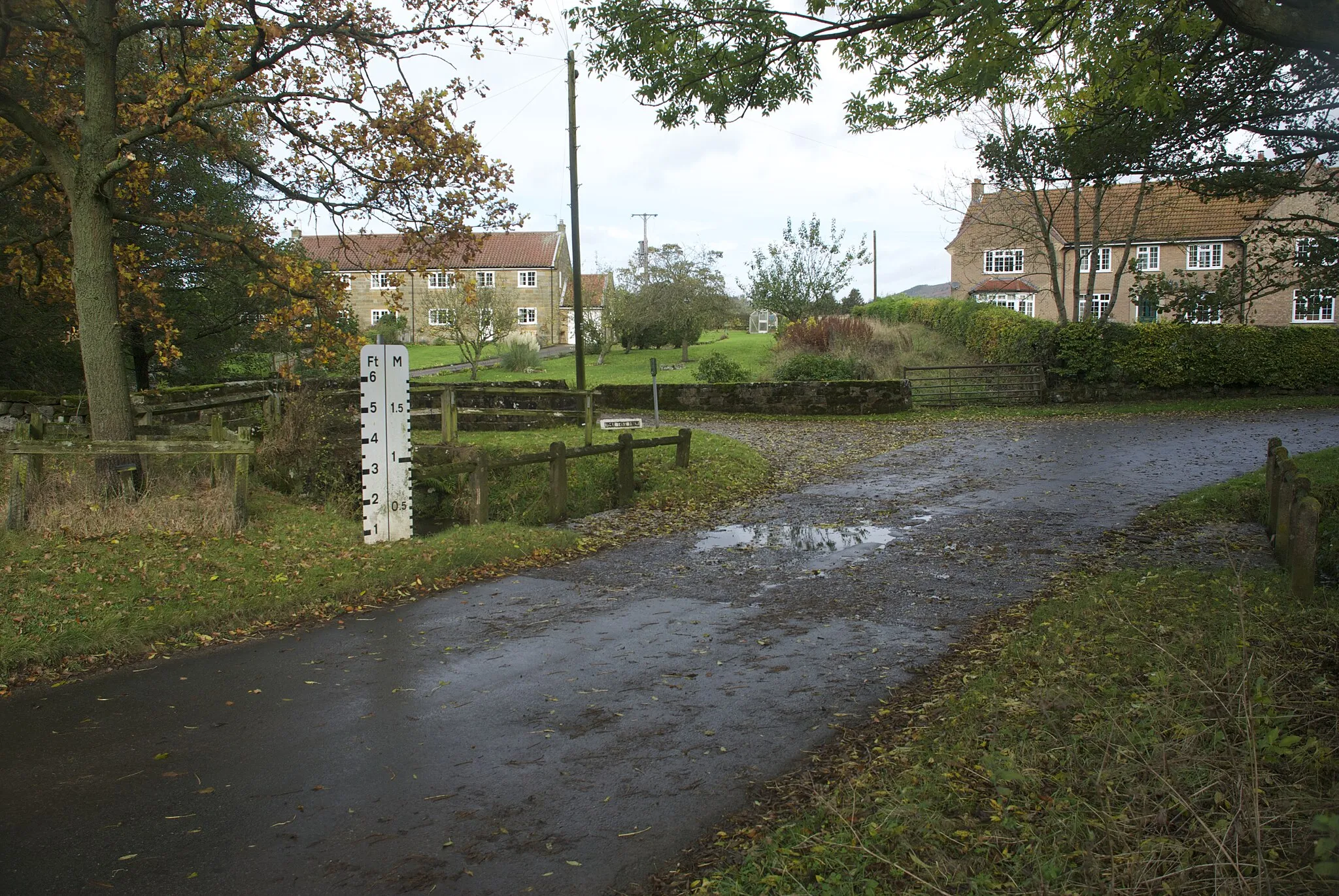 Photo showing: Ford at Battersby