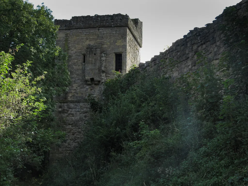 Photo showing: Part of Pickering Castle outer wall.