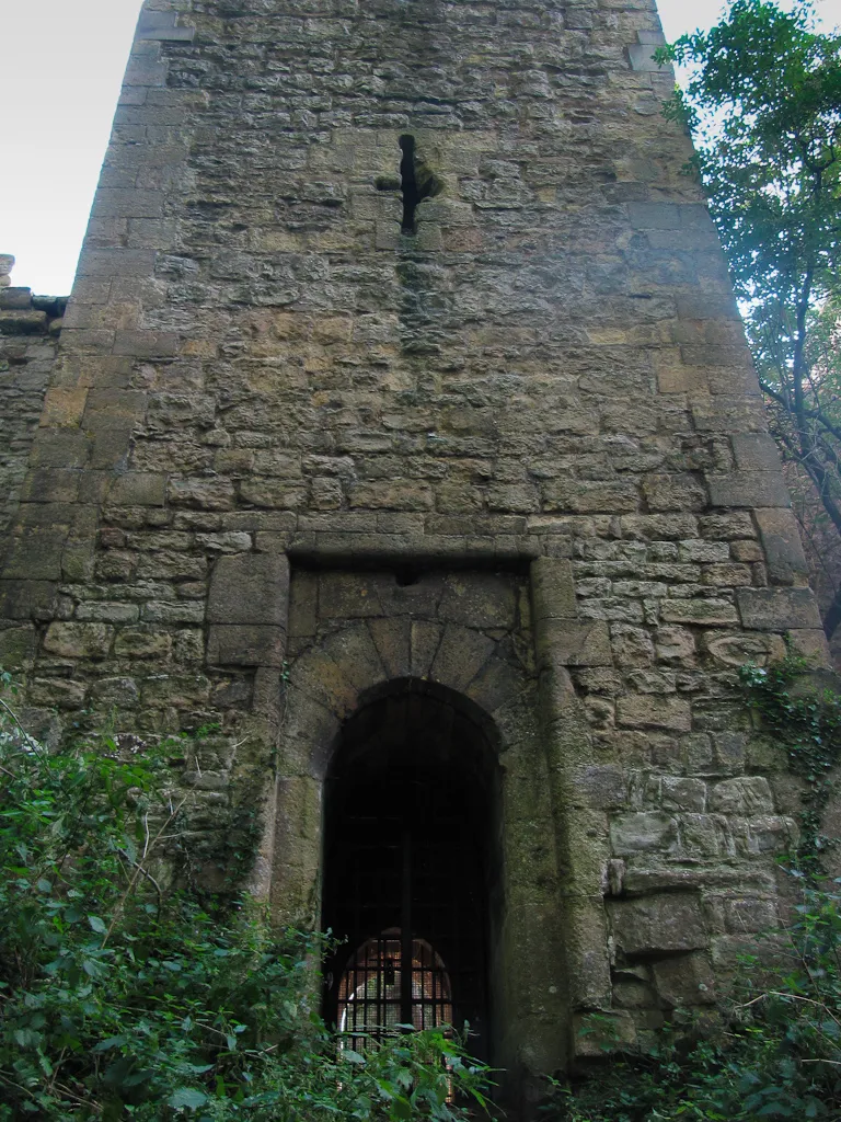 Photo showing: Gatehouse tower