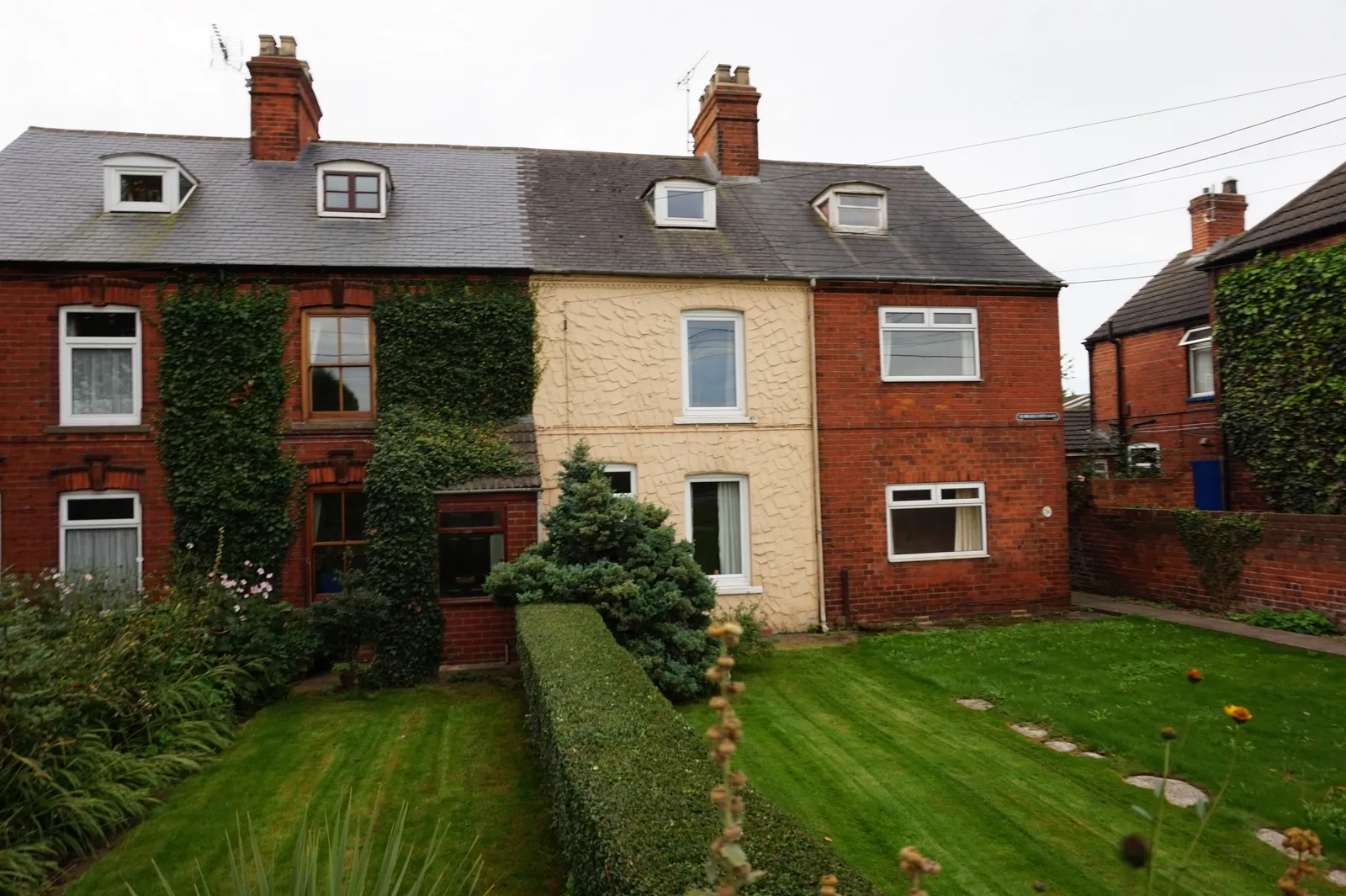 Photo showing: Jubilee Cottages, Sluice Road, South Ferriby