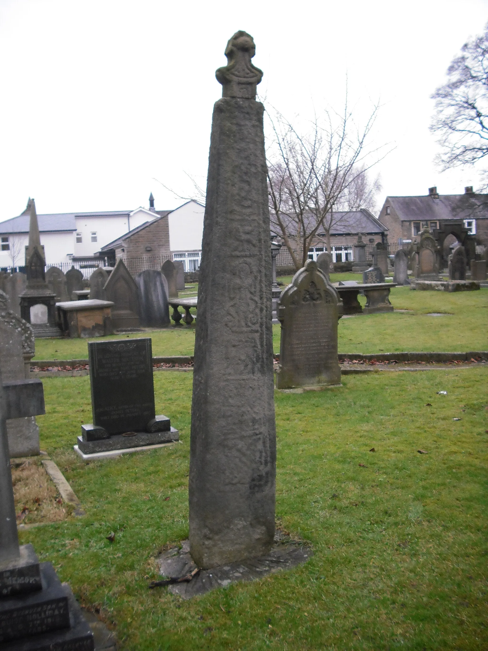 Photo showing: Saxon cross in the churchyard of St Mary and All Saints parish church in Walley, Lancashire