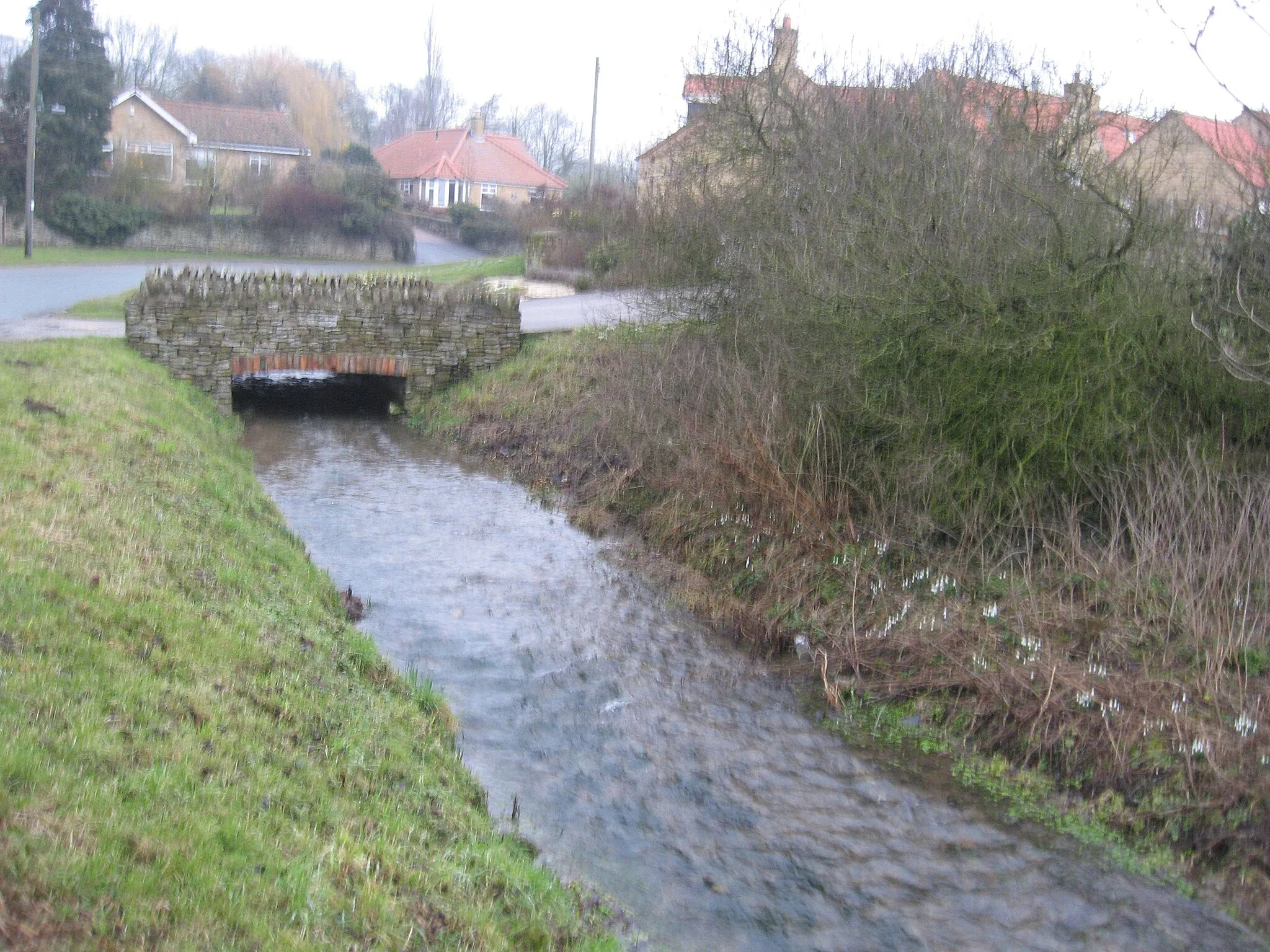 Photo showing: Burn flowing out of Ebberston