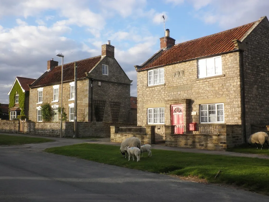Photo showing: Houses in Appleton-le-Moors