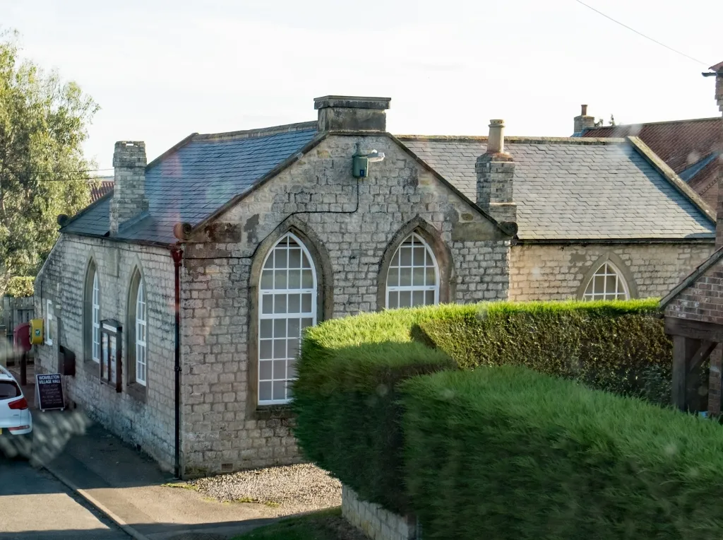 Photo showing: Wombleton : village hall