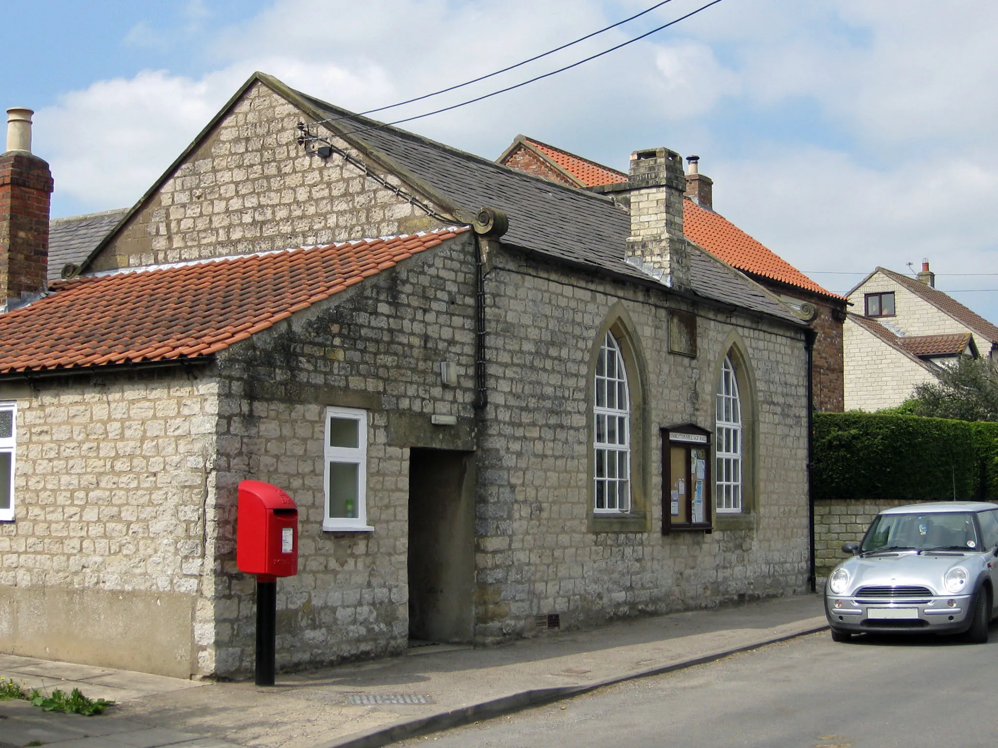 Photo showing: Wombleton Village Hall