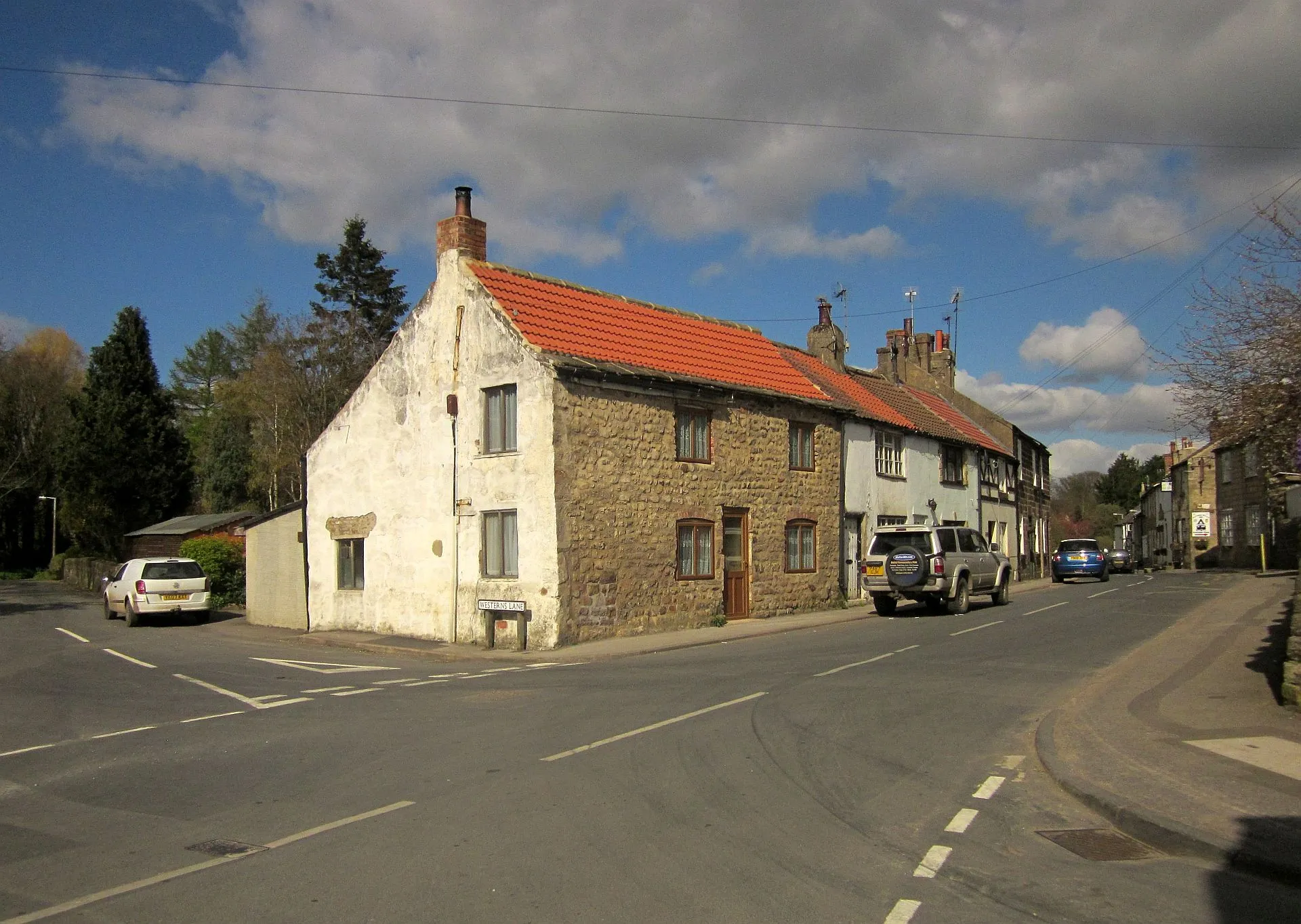 Photo showing: Cottages in Markington