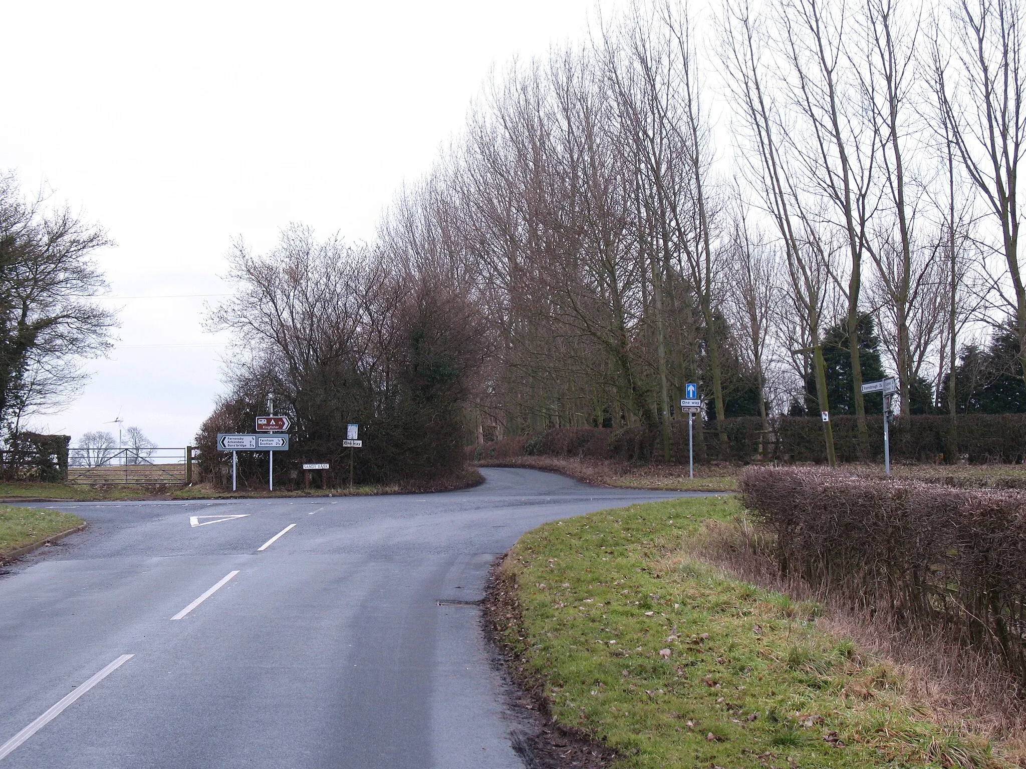 Photo showing: Country crossroads