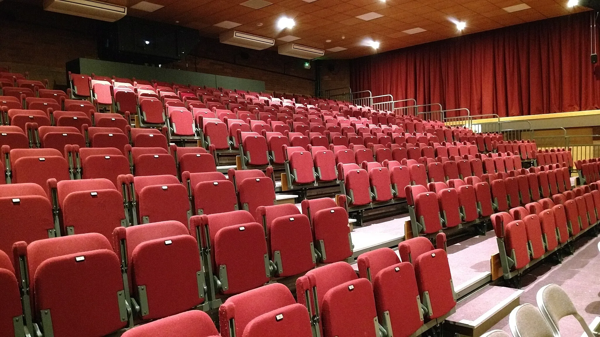 Photo showing: The Main Hall, The Forum Northallerton