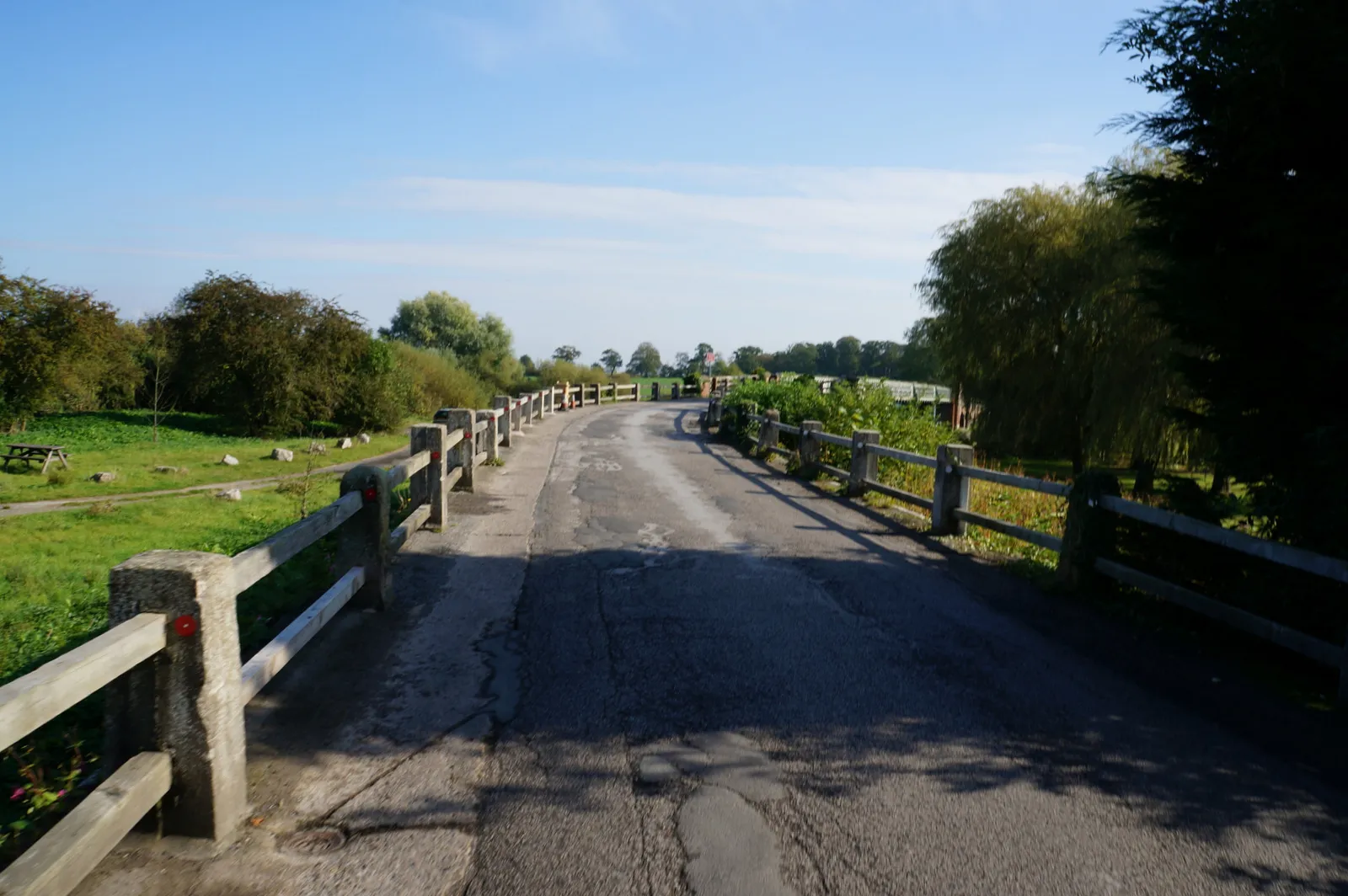 Photo showing: Aldwark Toll Bridge